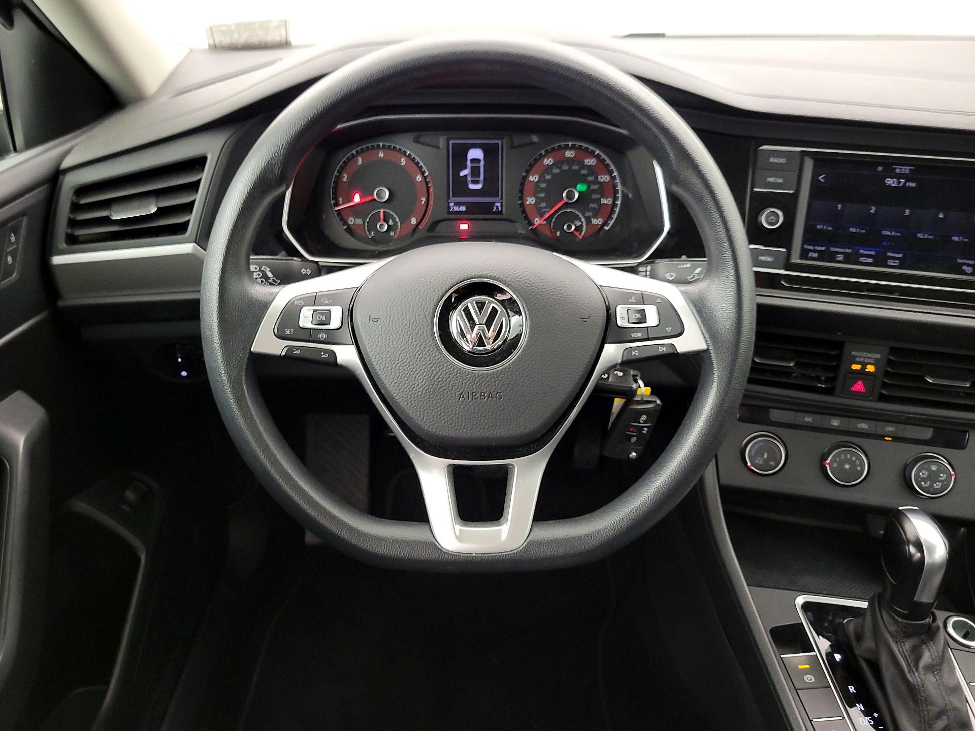 Thumbnail: 2020 Volkswagen Jetta - 10