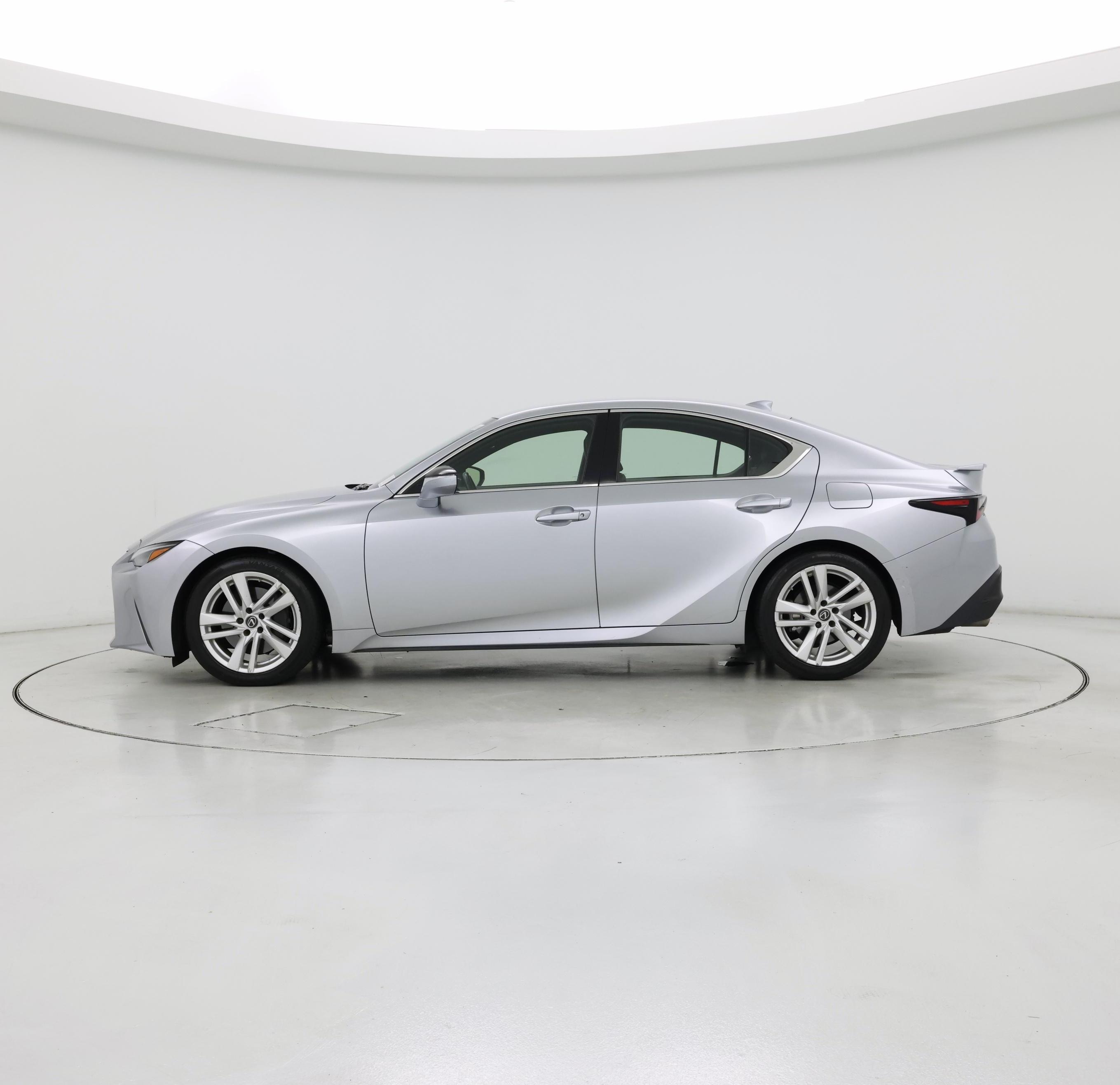 Thumbnail: 2021 Lexus IS - 3