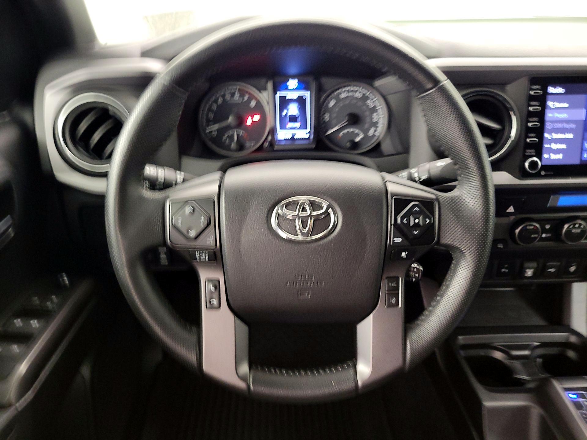 Thumbnail: 2021 Toyota Tacoma - 10