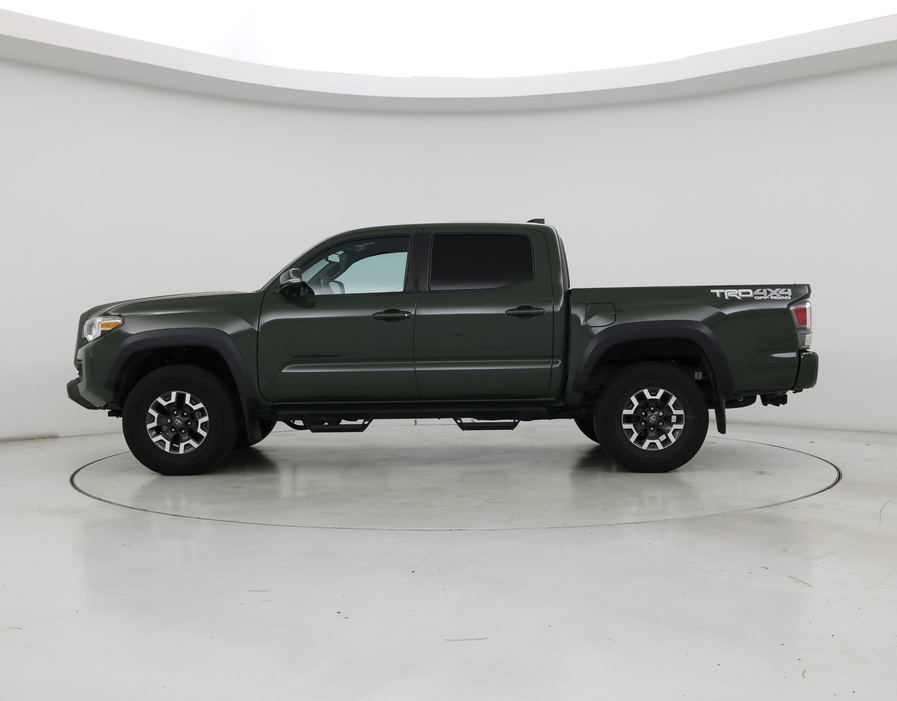 Thumbnail: 2021 Toyota Tacoma - 3