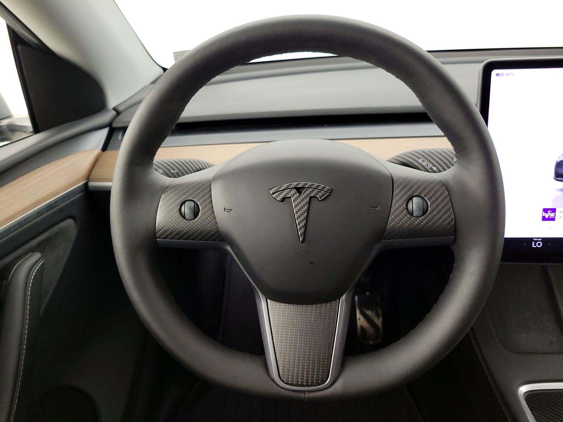 Thumbnail: 2023 Tesla Model Y - 10