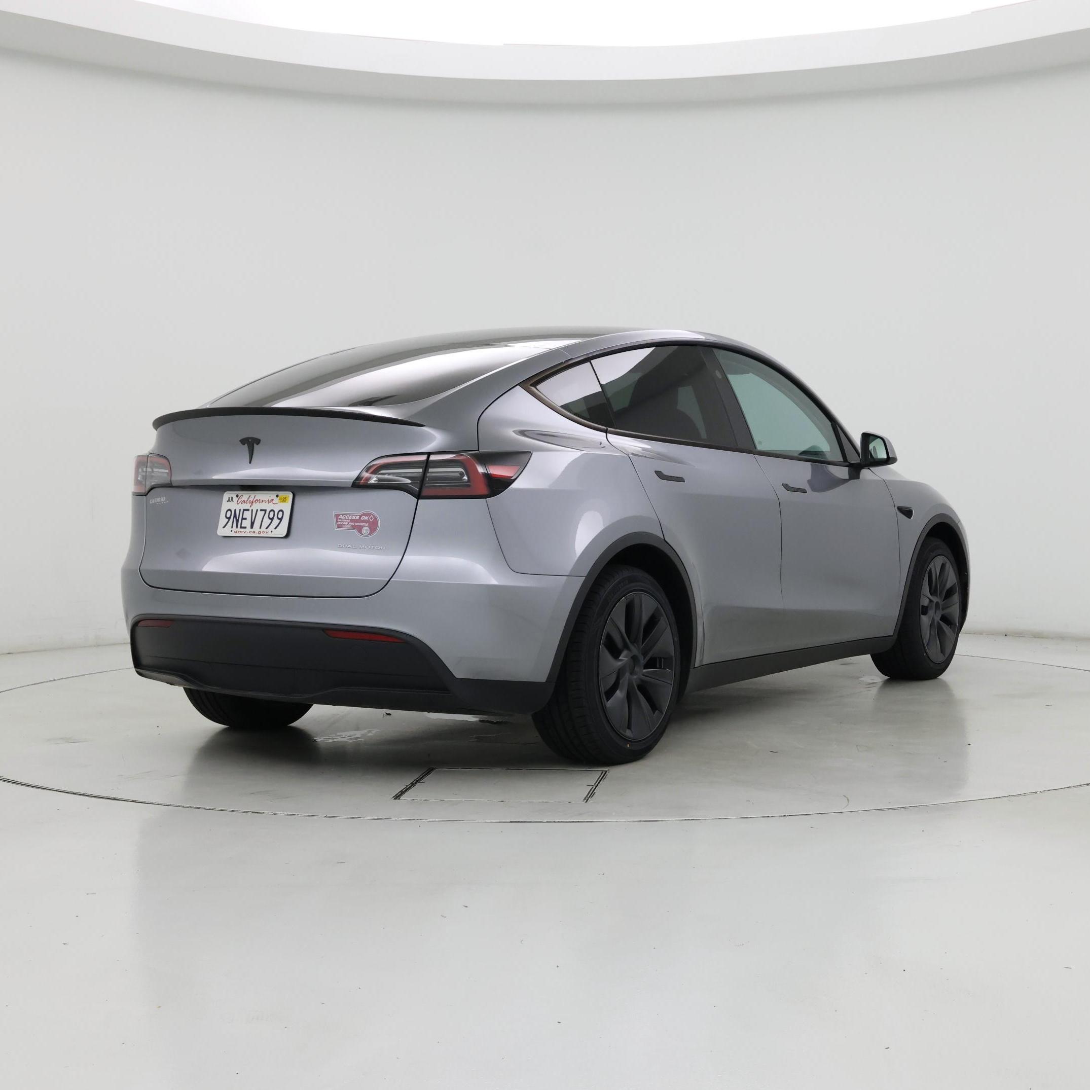 Thumbnail: 2023 Tesla Model Y - 8