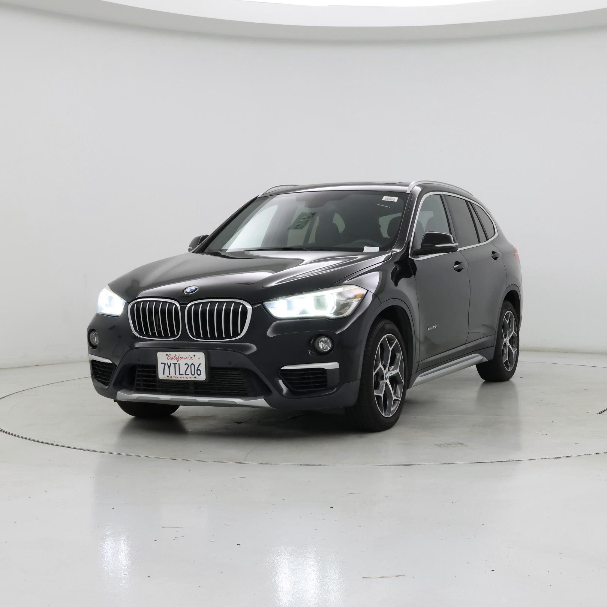 Thumbnail: 2017 BMW X1 - 4