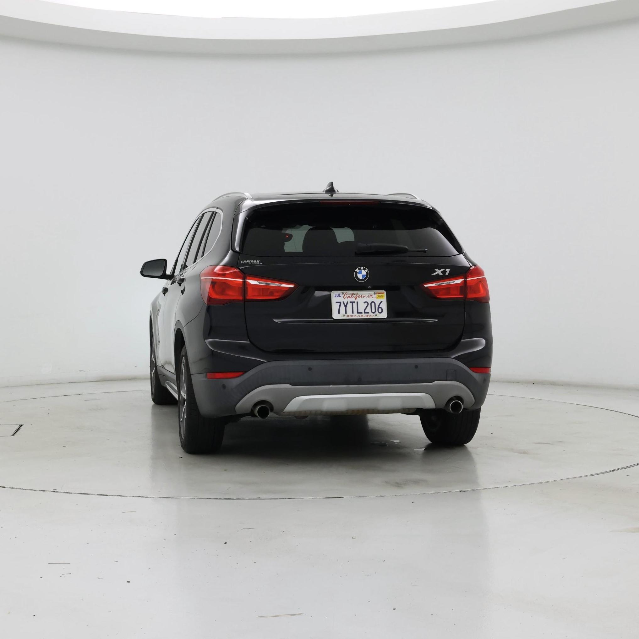 Thumbnail: 2017 BMW X1 - 6