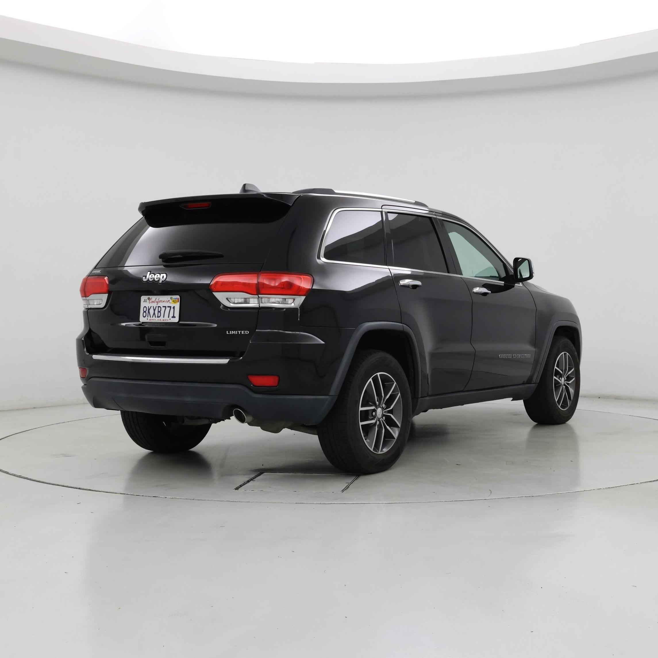 Thumbnail: 2018 Jeep Grand Cherokee - 8