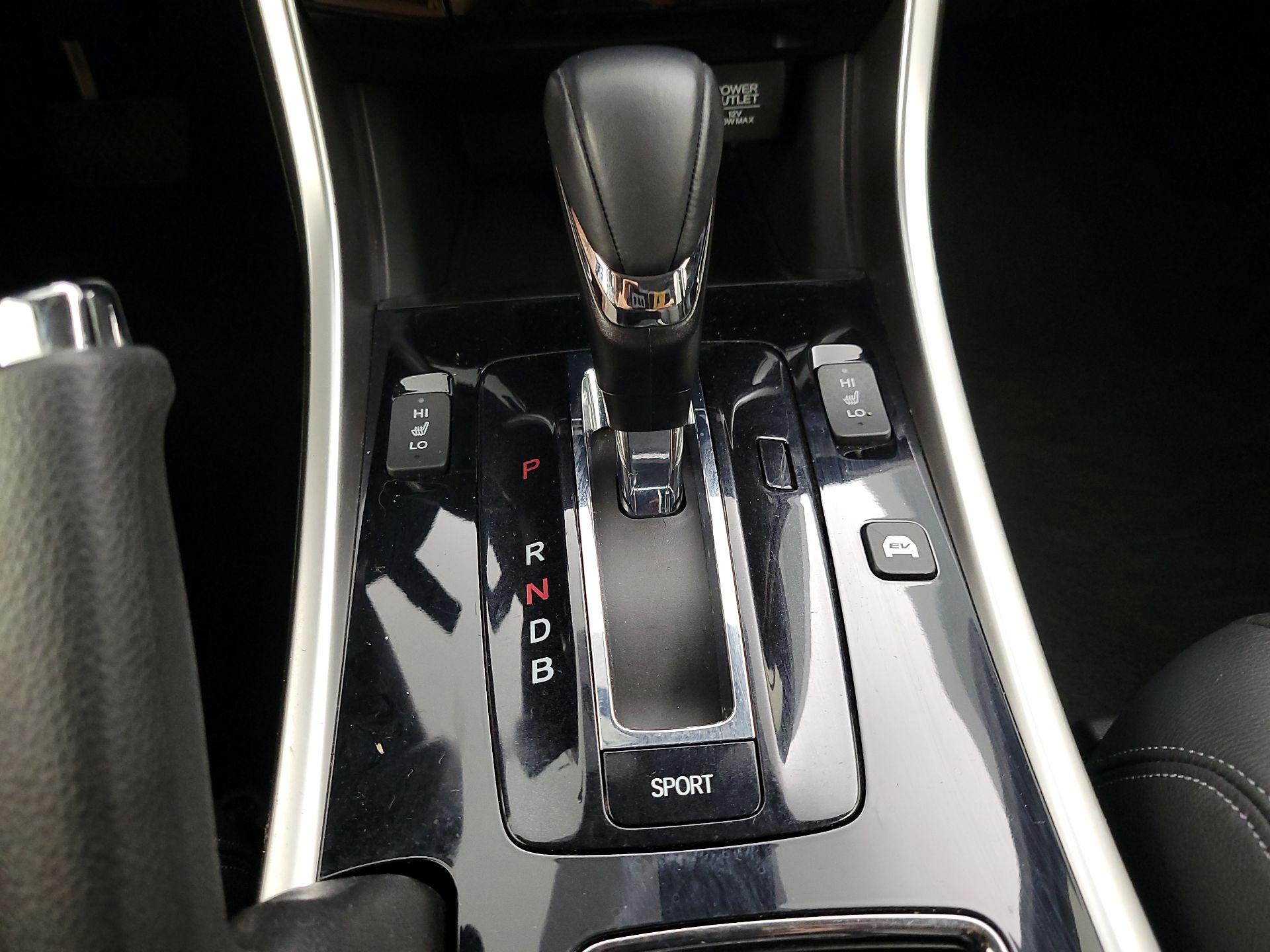 Thumbnail: 2017 Honda Accord - 17