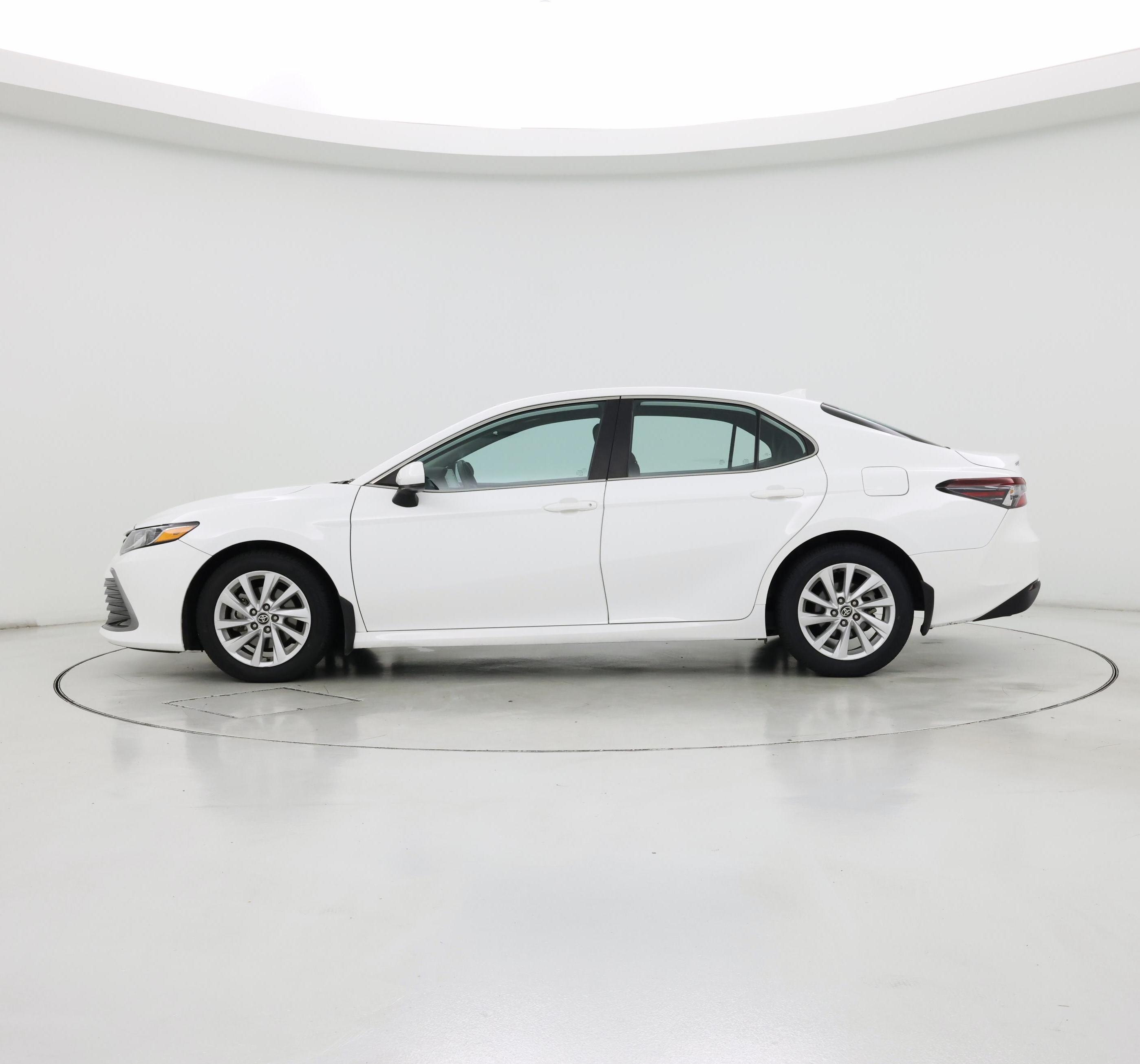 Thumbnail: 2022 Toyota Camry - 3
