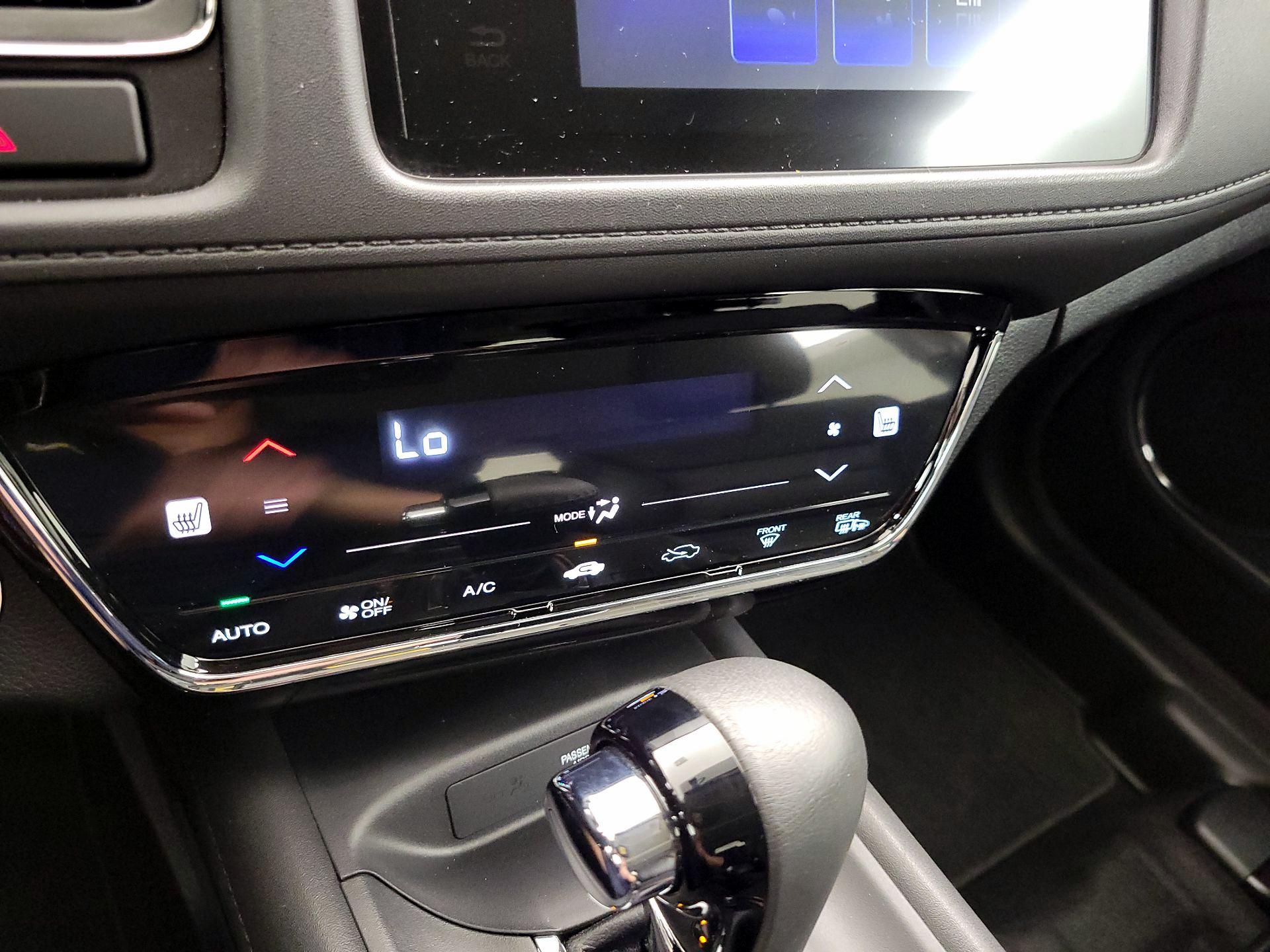 Thumbnail: 2016 Honda HR-V - 16
