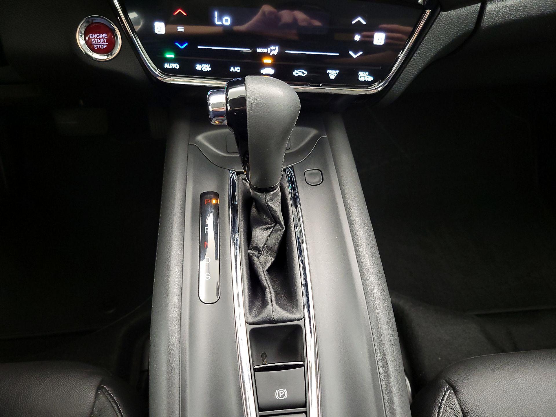 Thumbnail: 2016 Honda HR-V - 17