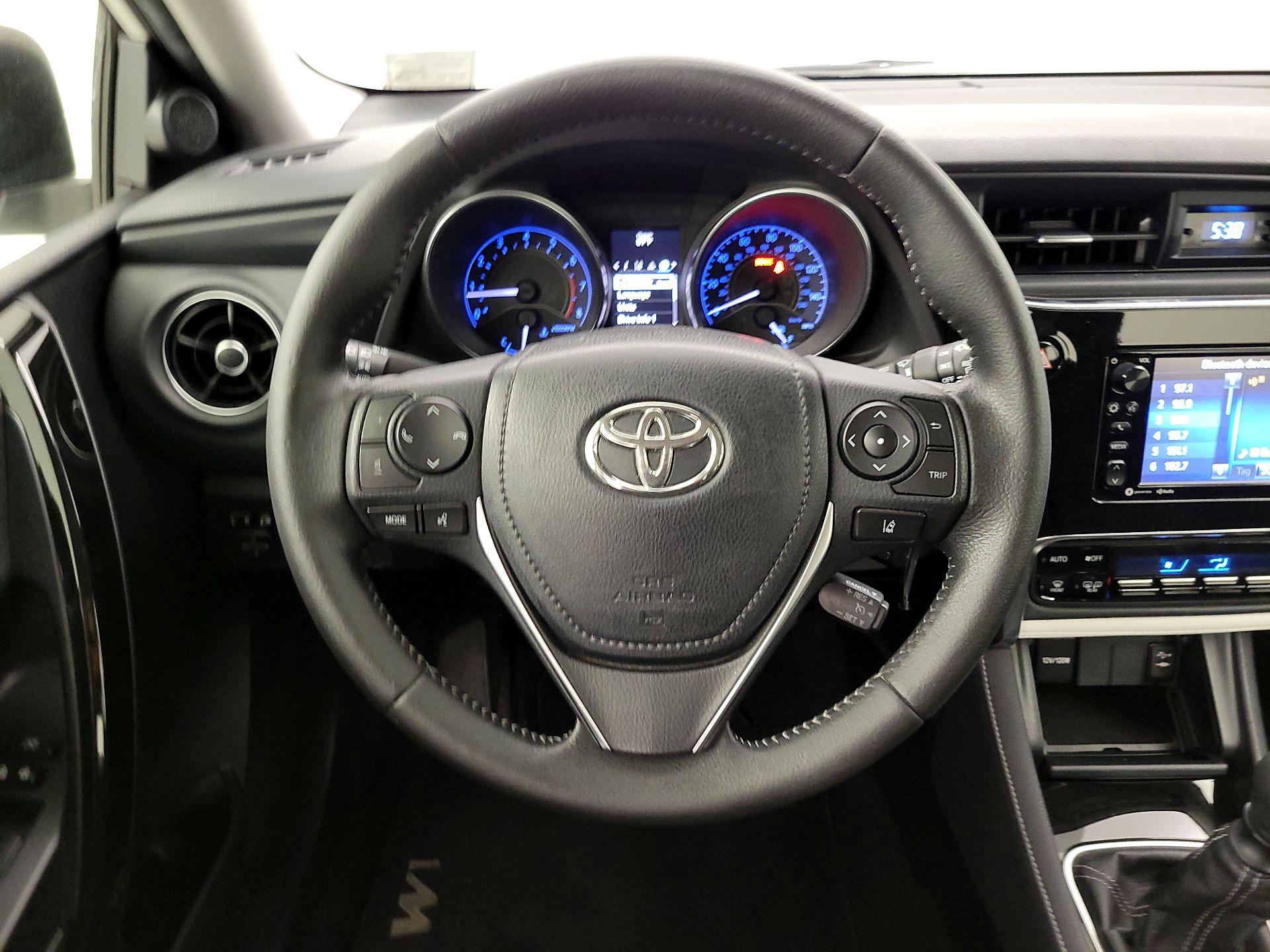 Thumbnail: 2017 Toyota Corolla iM - 10