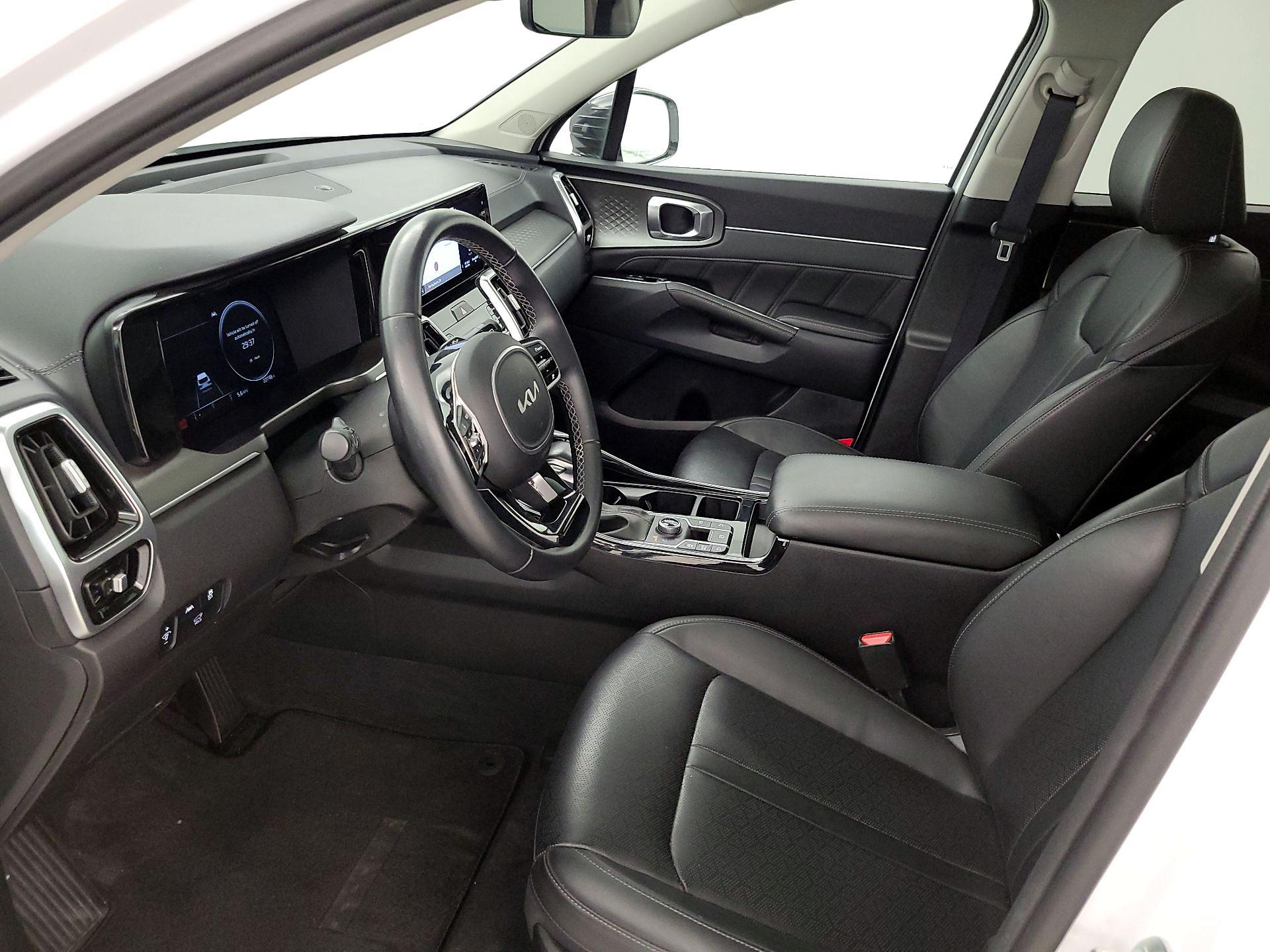 Thumbnail: 2023 Kia Sorento - 11
