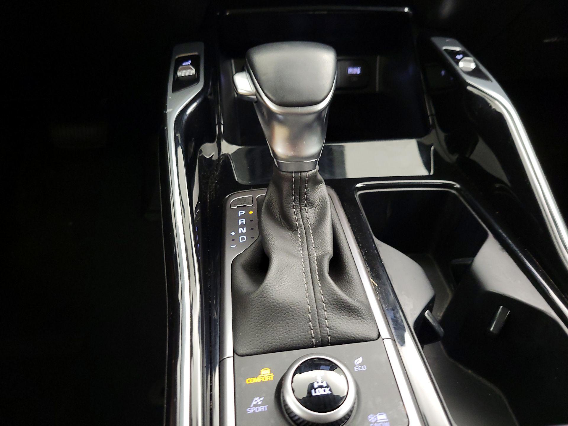 Thumbnail: 2023 Kia Sorento - 18