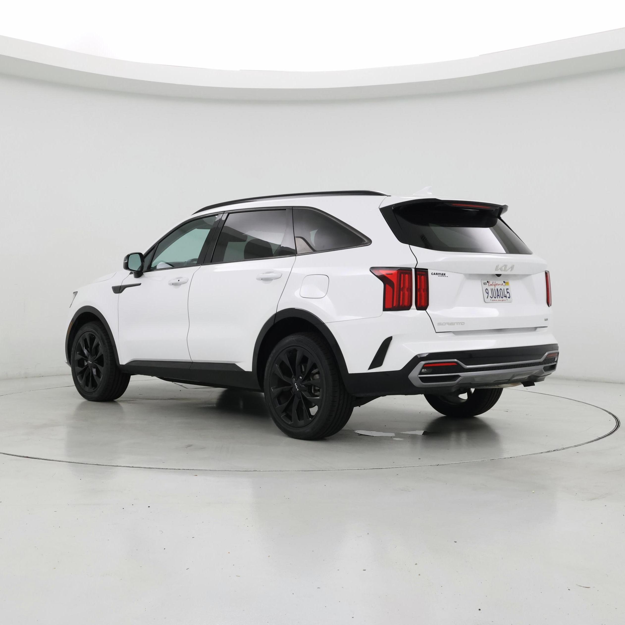 Thumbnail: 2023 Kia Sorento - 2