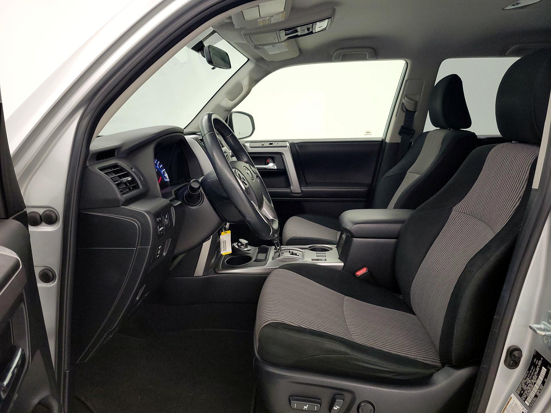Thumbnail: 2015 Toyota 4Runner - 11