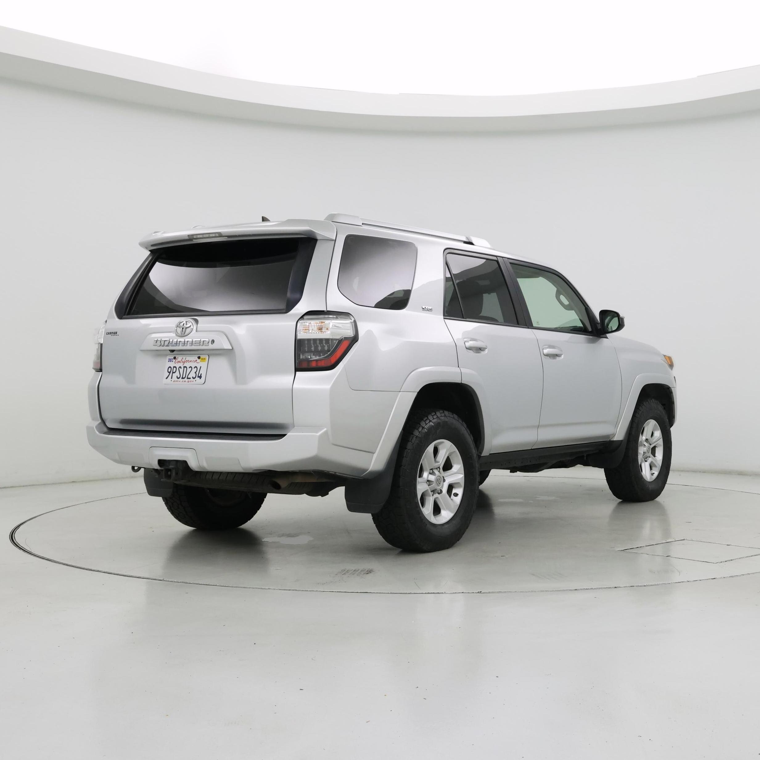 Thumbnail: 2015 Toyota 4Runner - 8