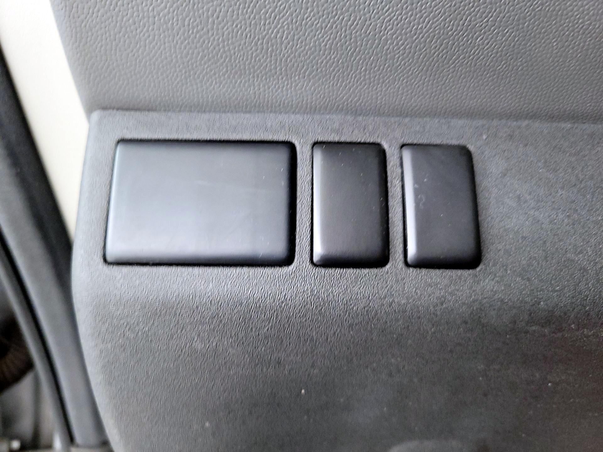 Thumbnail: 2013 Nissan Xterra - 13
