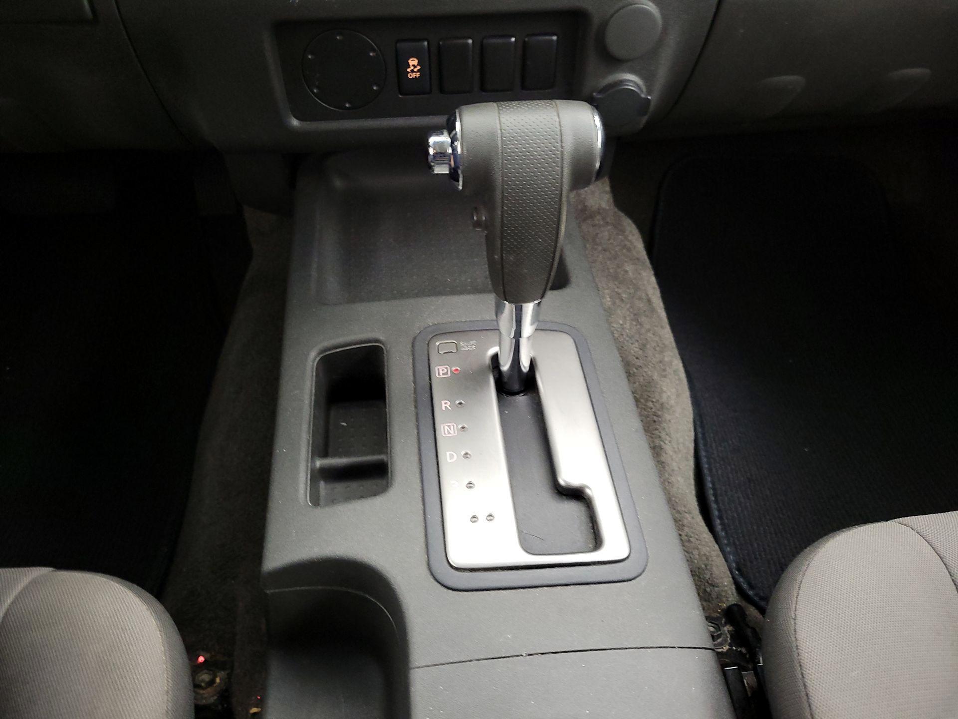 Thumbnail: 2013 Nissan Xterra - 16