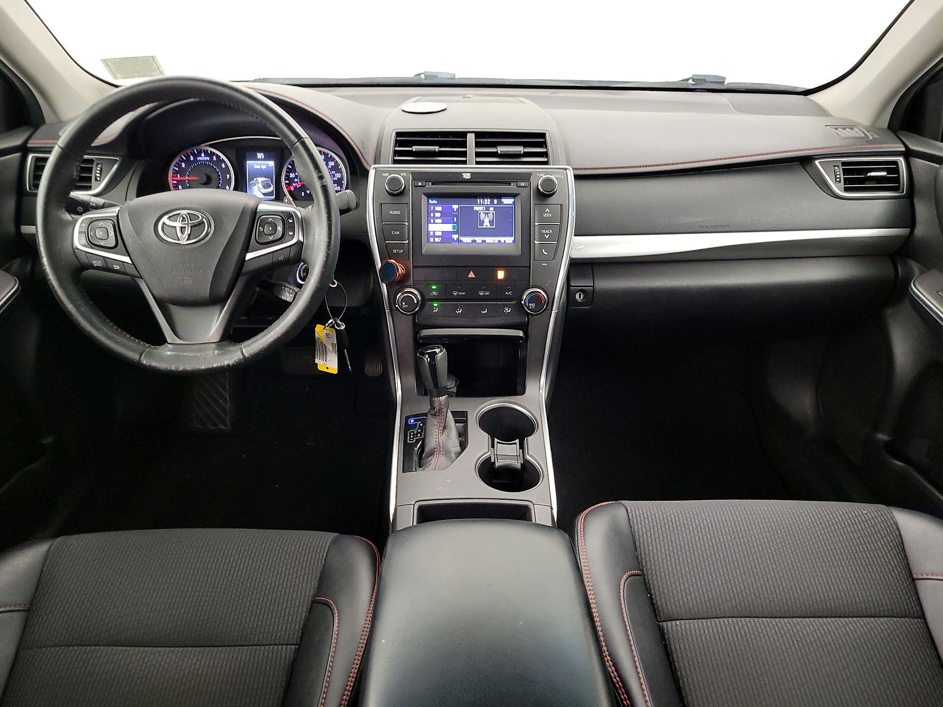 Thumbnail: 2017 Toyota Camry - 9