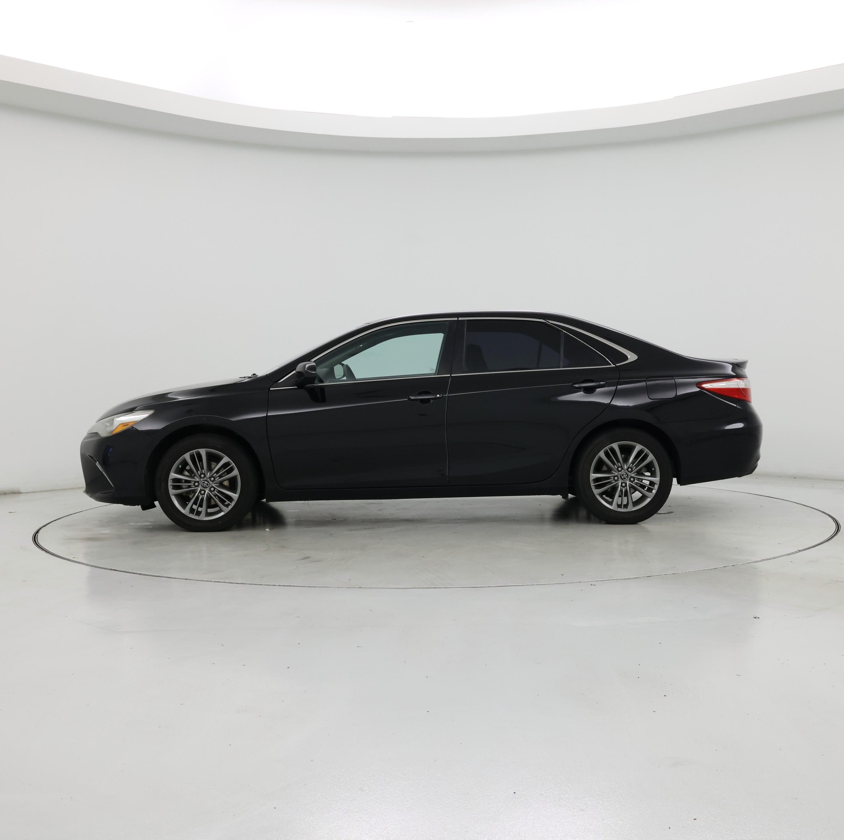 Thumbnail: 2017 Toyota Camry - 3