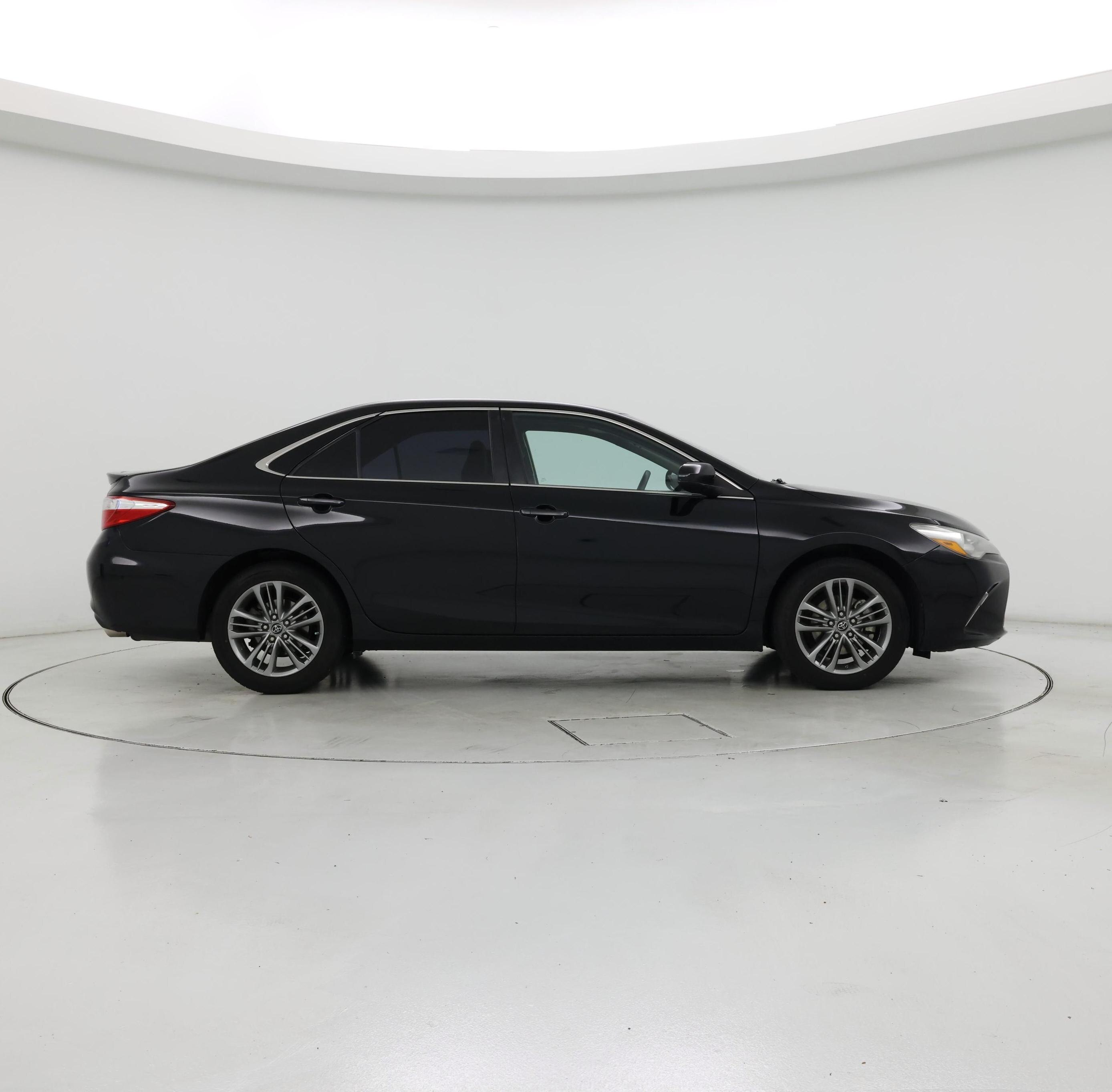 Thumbnail: 2017 Toyota Camry - 7