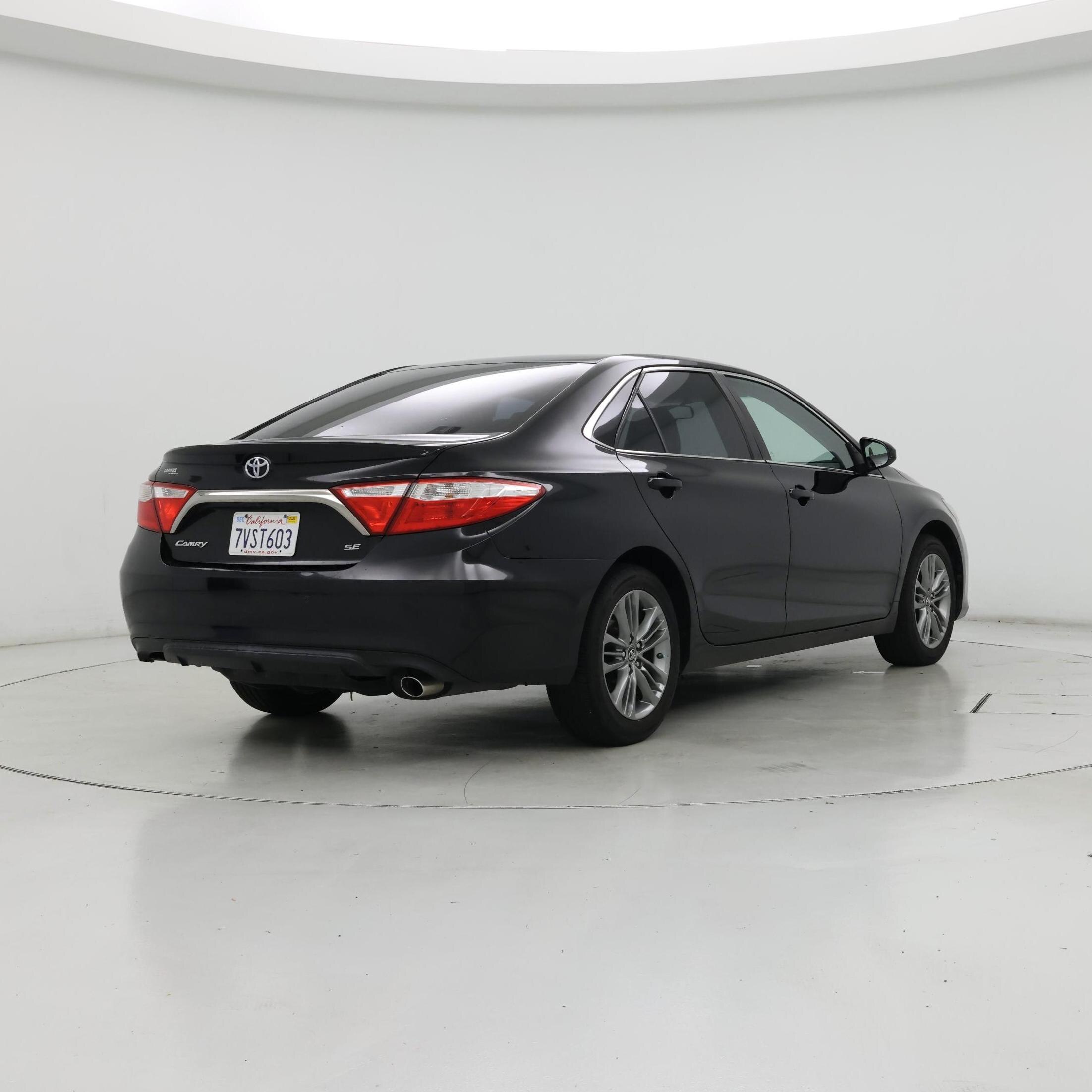 Thumbnail: 2017 Toyota Camry - 8