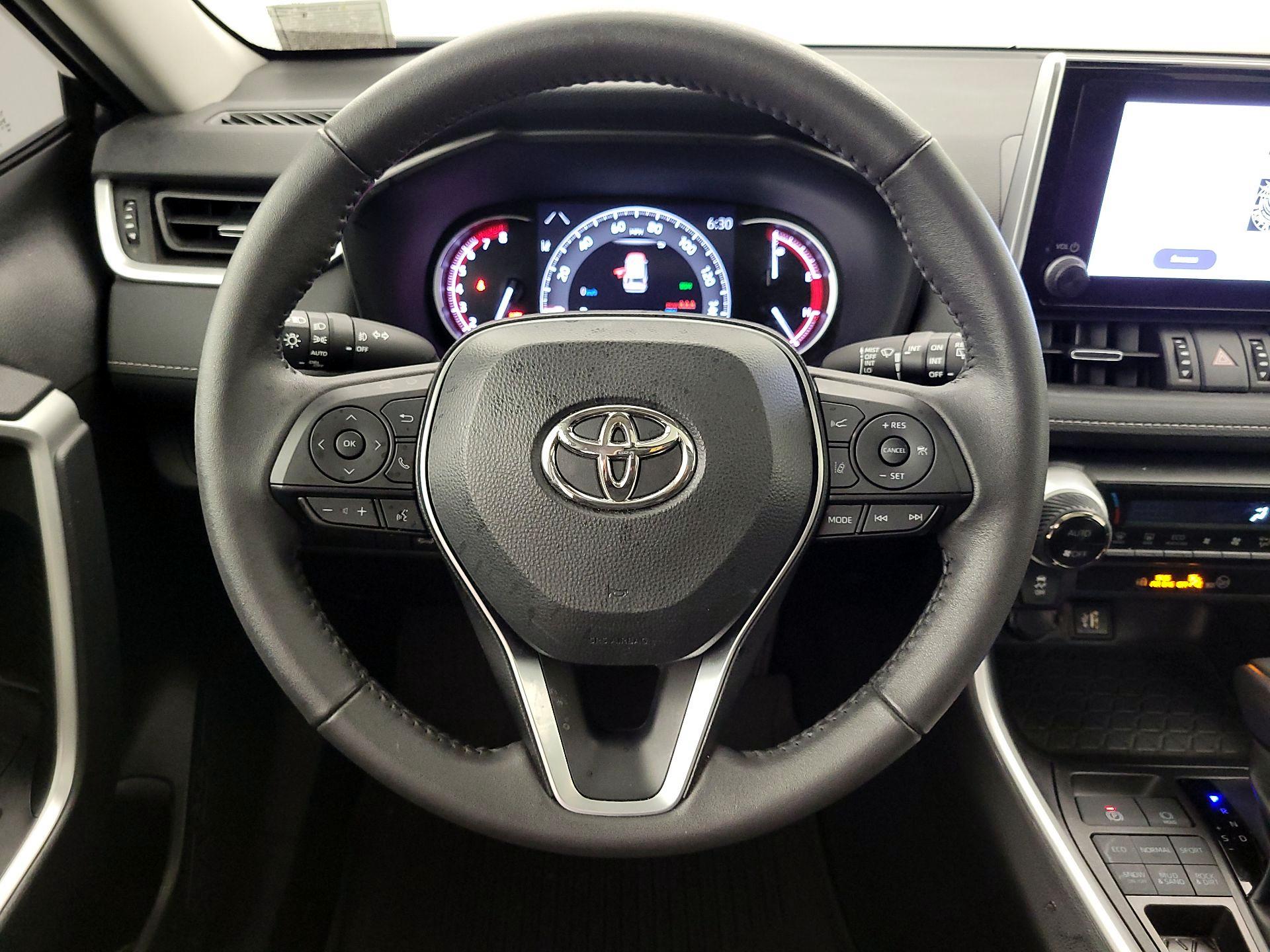 Thumbnail: 2024 Toyota RAV4 - 10