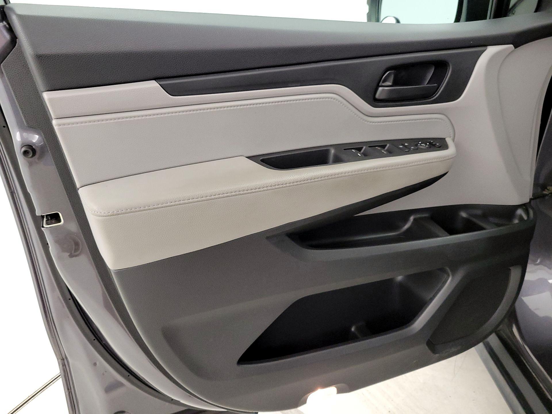 Thumbnail: 2019 Honda Odyssey - 12