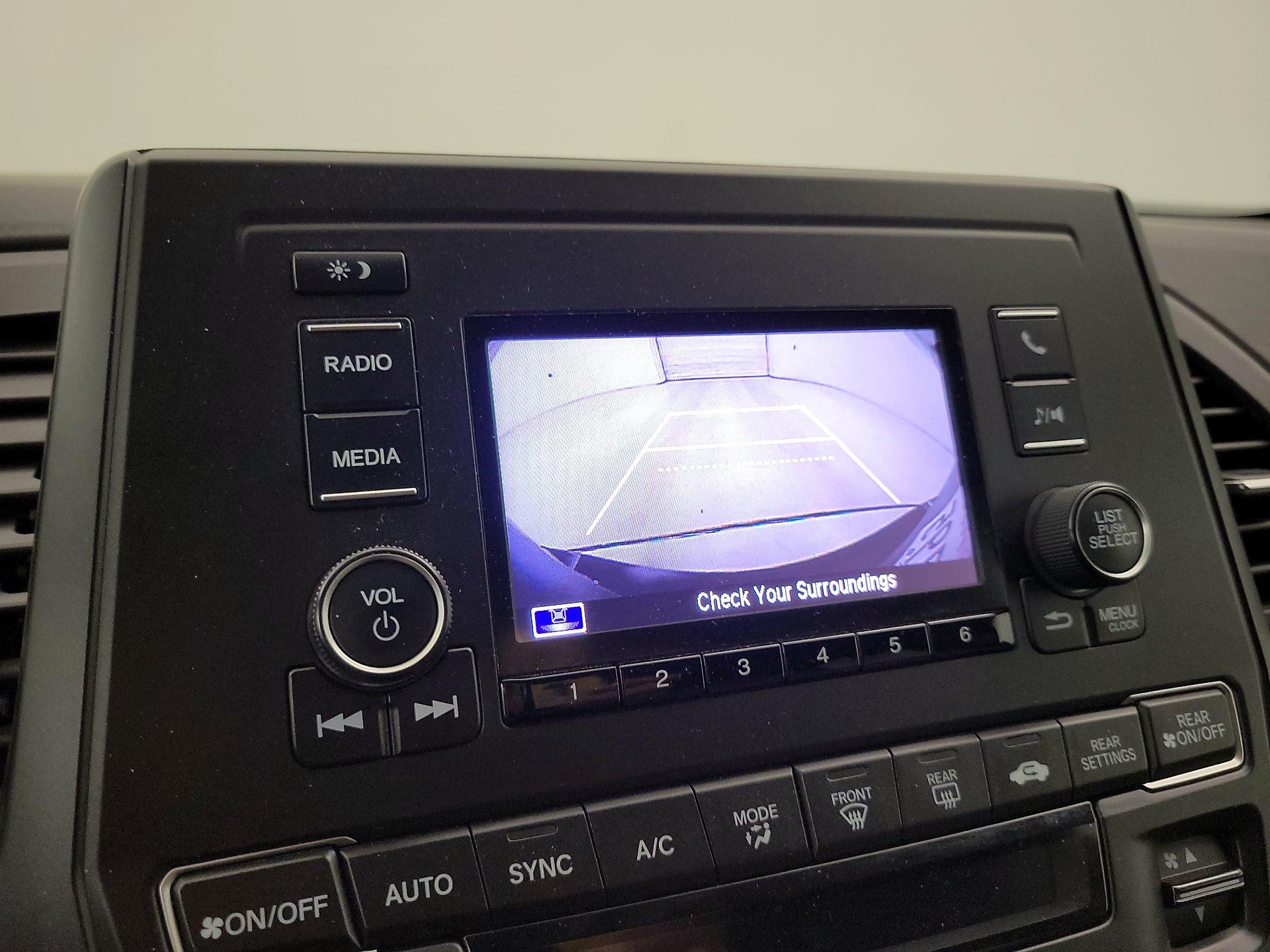 Thumbnail: 2019 Honda Odyssey - 14