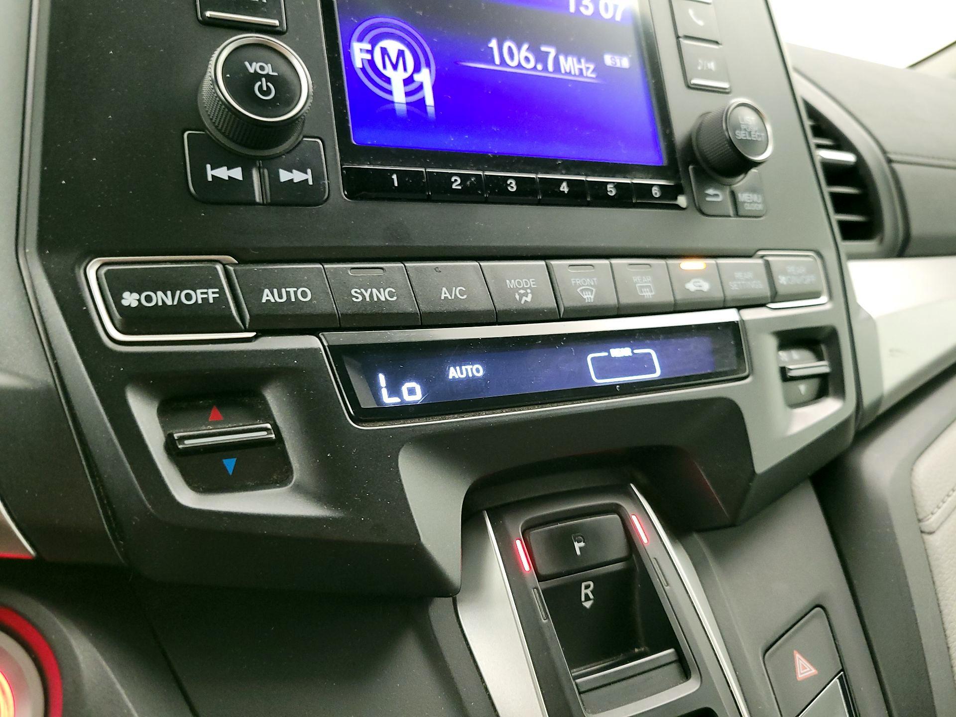 Thumbnail: 2019 Honda Odyssey - 16