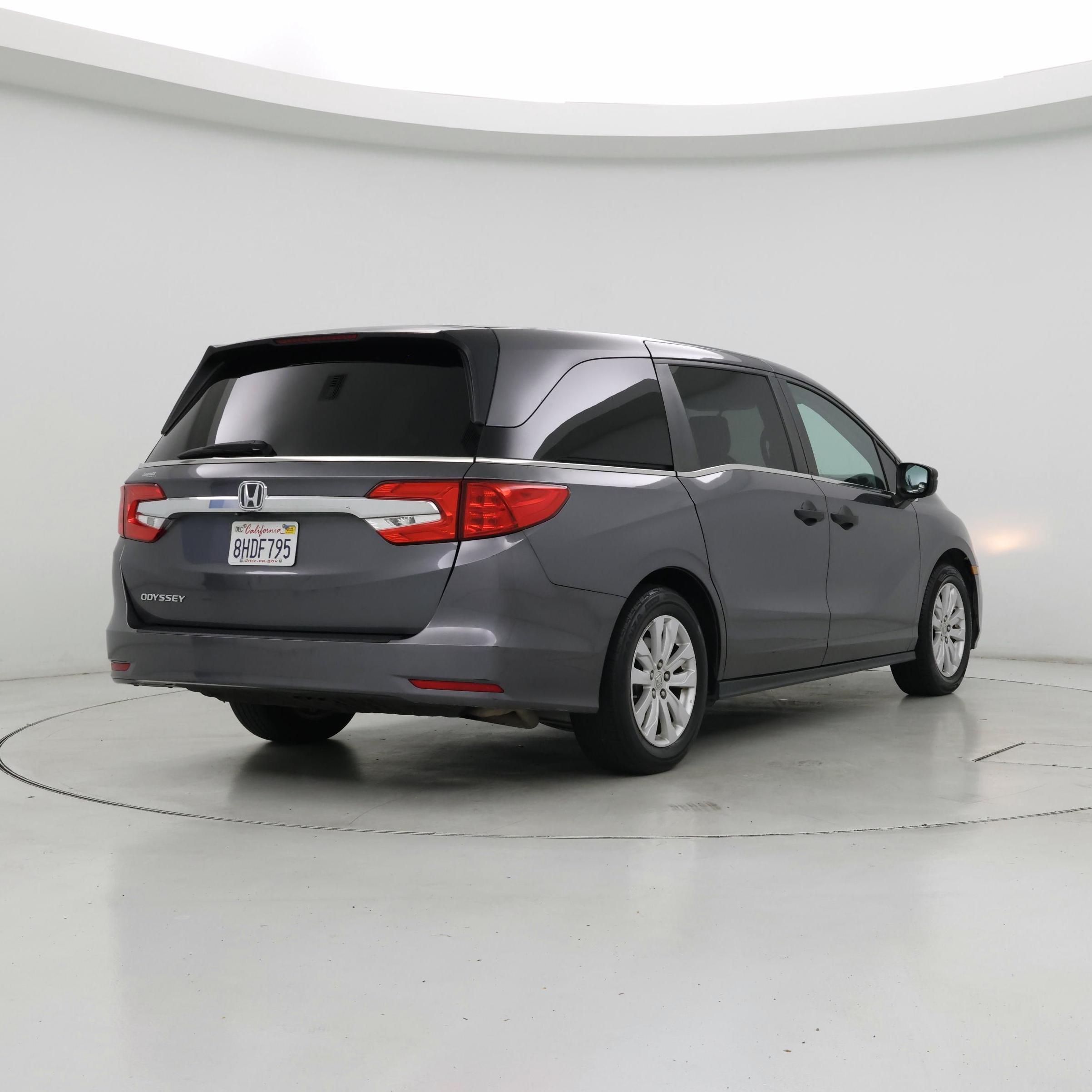 Thumbnail: 2019 Honda Odyssey - 8