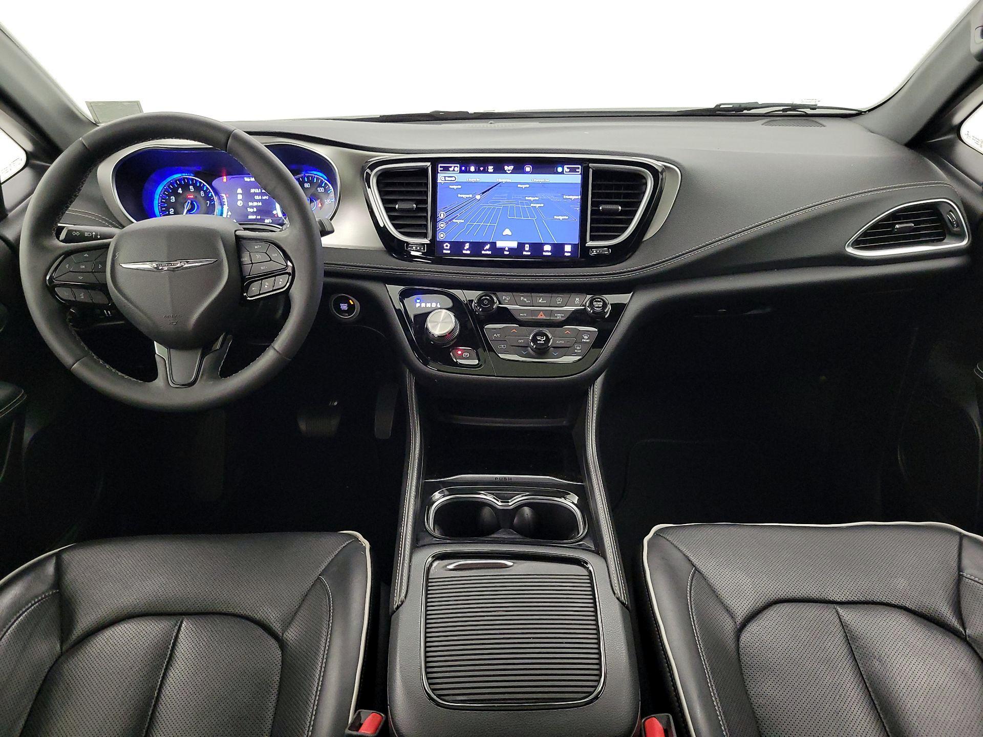 Thumbnail: 2022 Chrysler Pacifica - 9