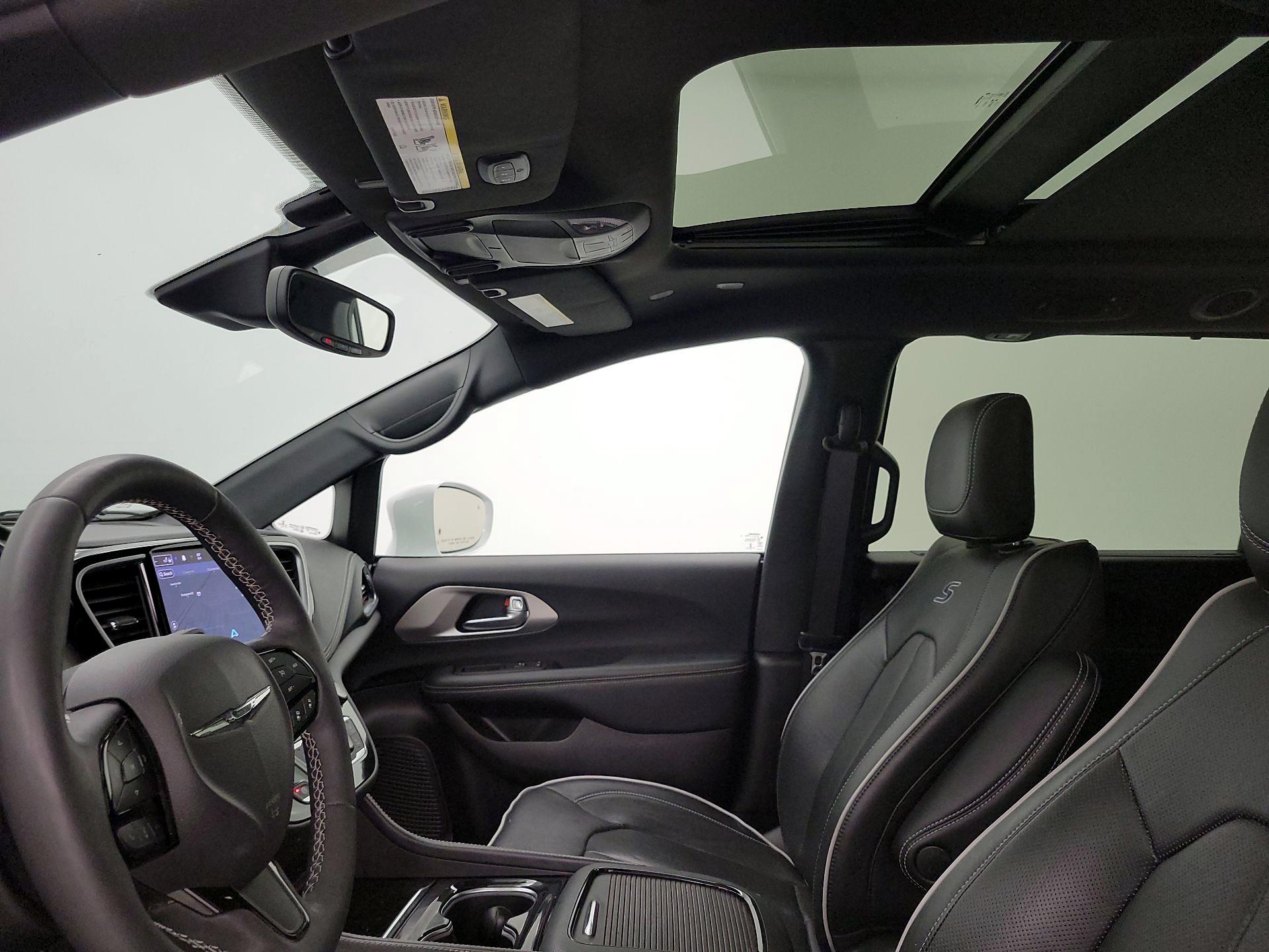 Thumbnail: 2022 Chrysler Pacifica - 20
