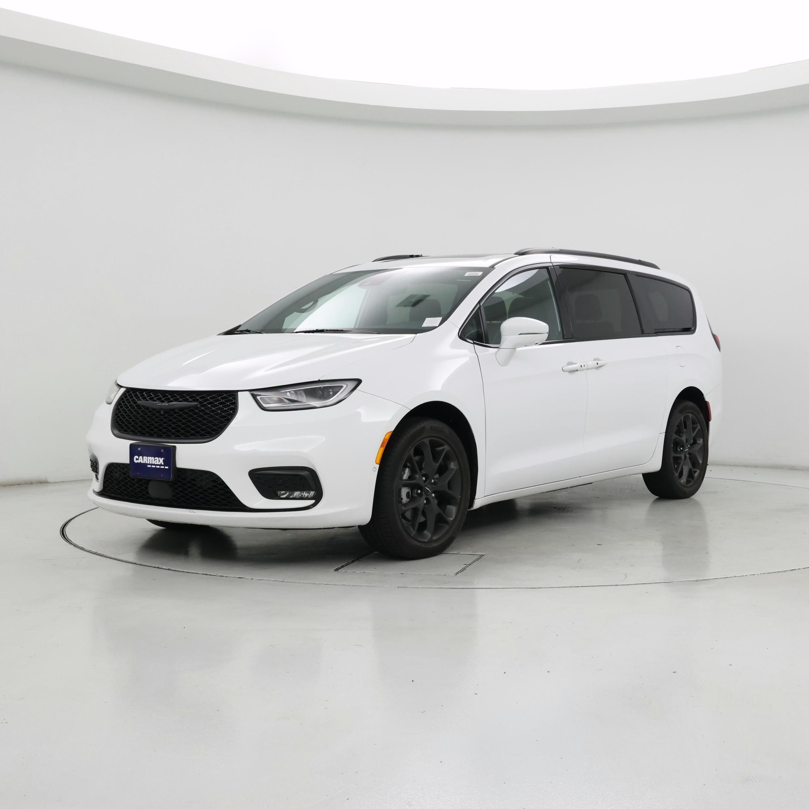Thumbnail: 2022 Chrysler Pacifica - 4
