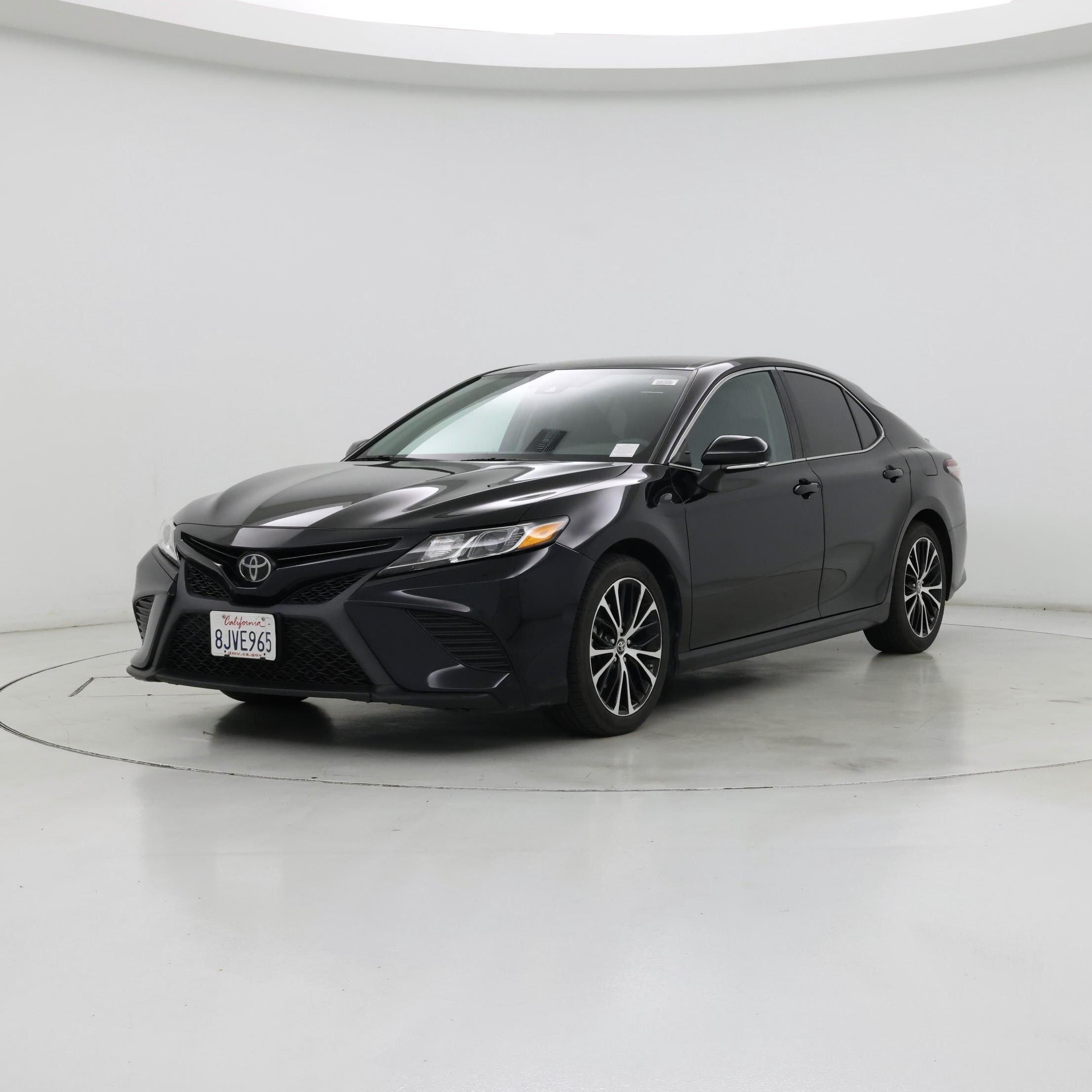 Thumbnail: 2019 Toyota Camry - 4