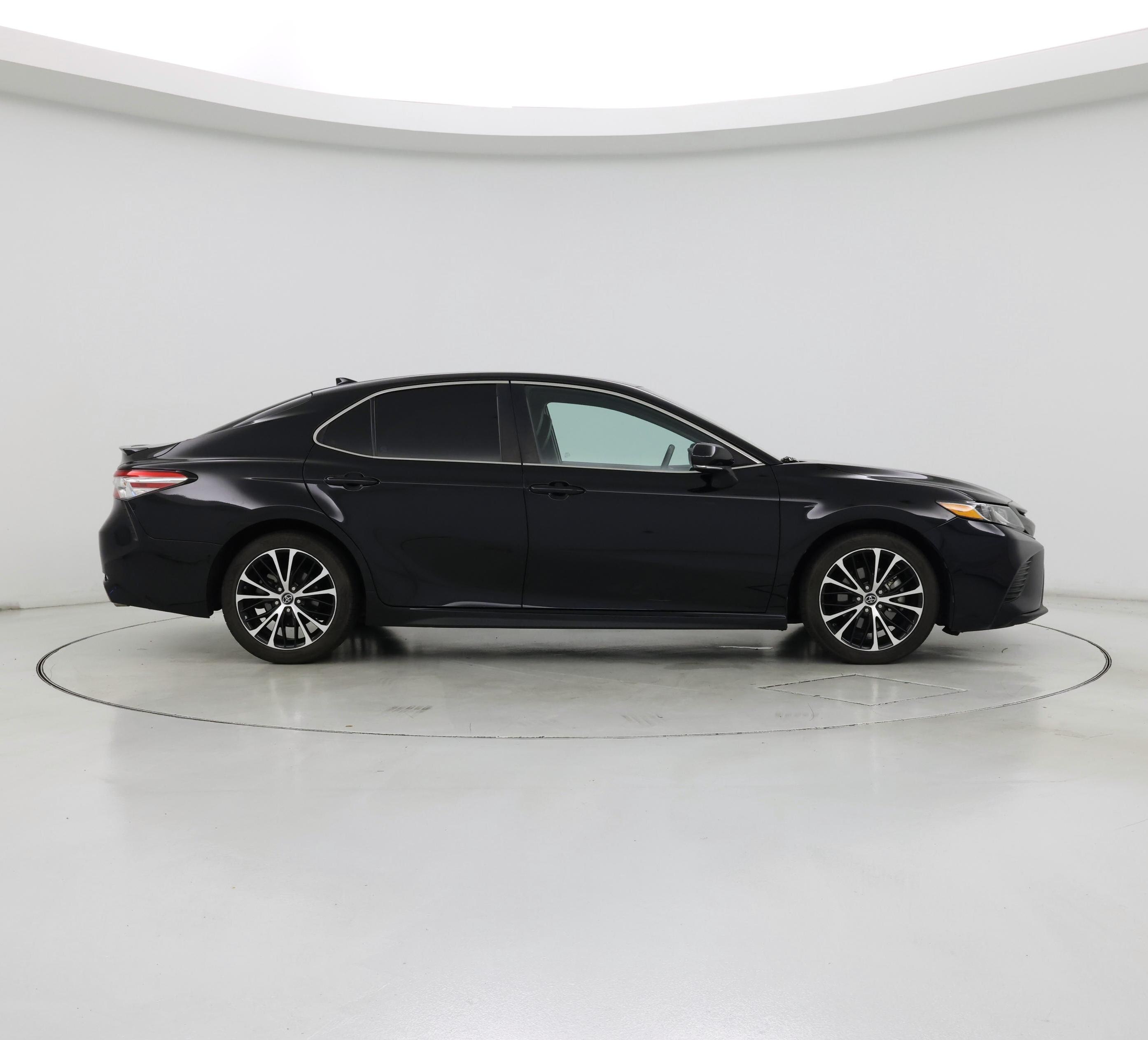 Thumbnail: 2019 Toyota Camry - 7