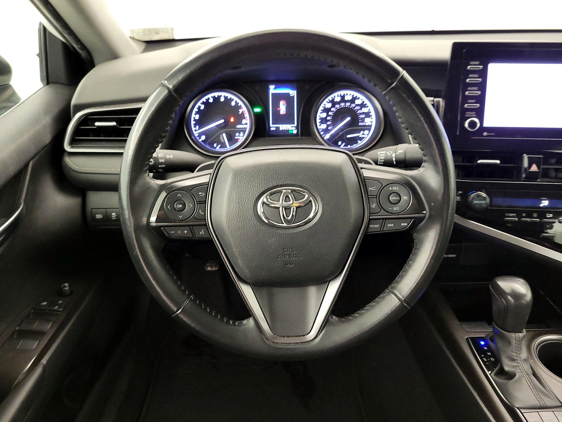 Thumbnail: 2023 Toyota Camry - 10