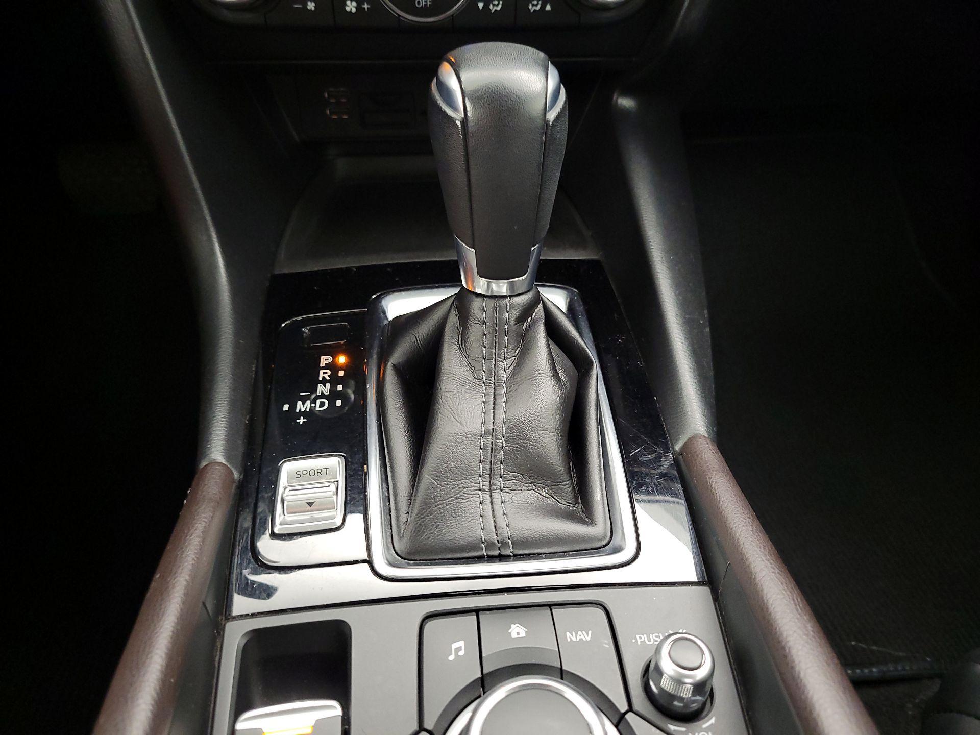 Thumbnail: 2018 Mazda Mazda3 - 17