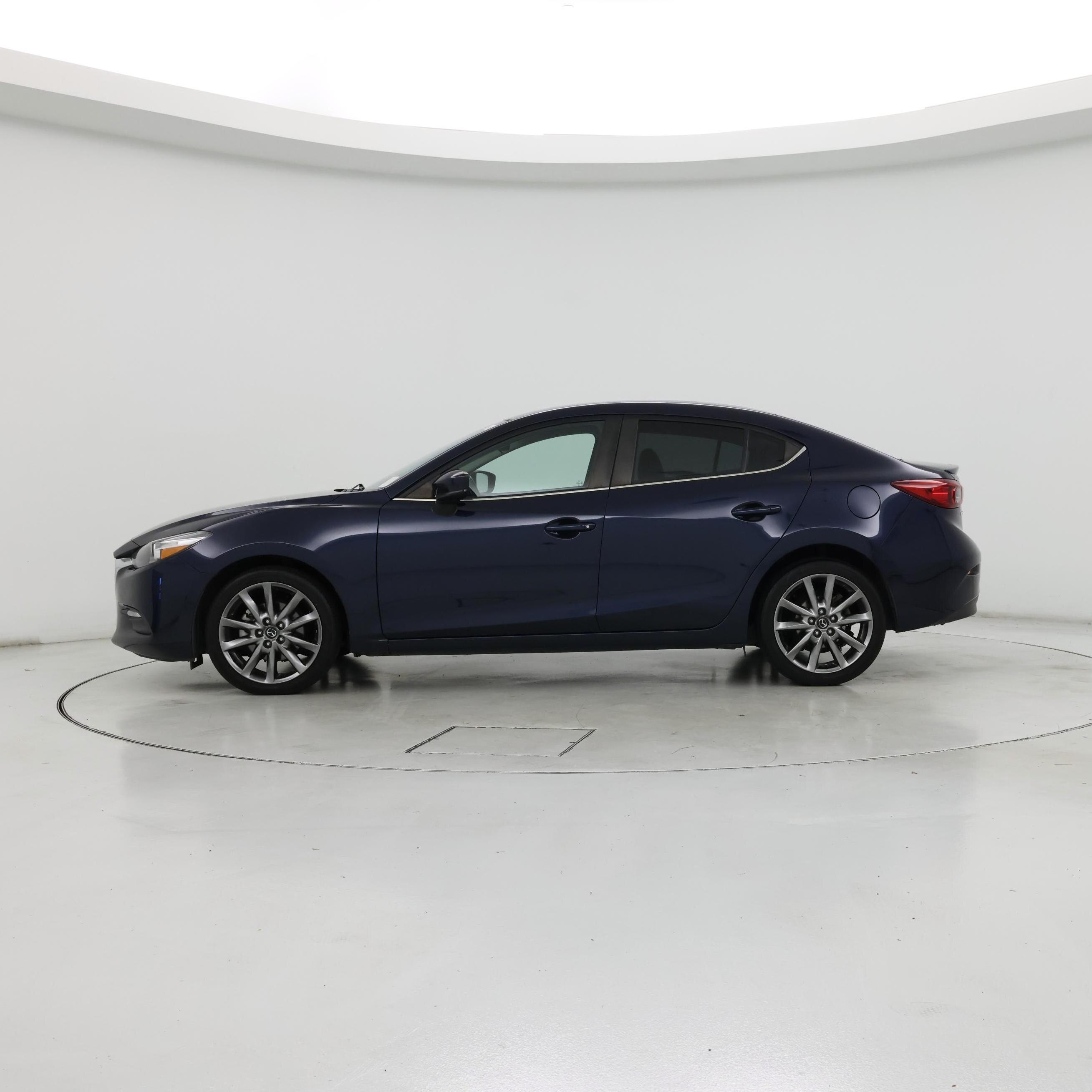 Thumbnail: 2018 Mazda Mazda3 - 3