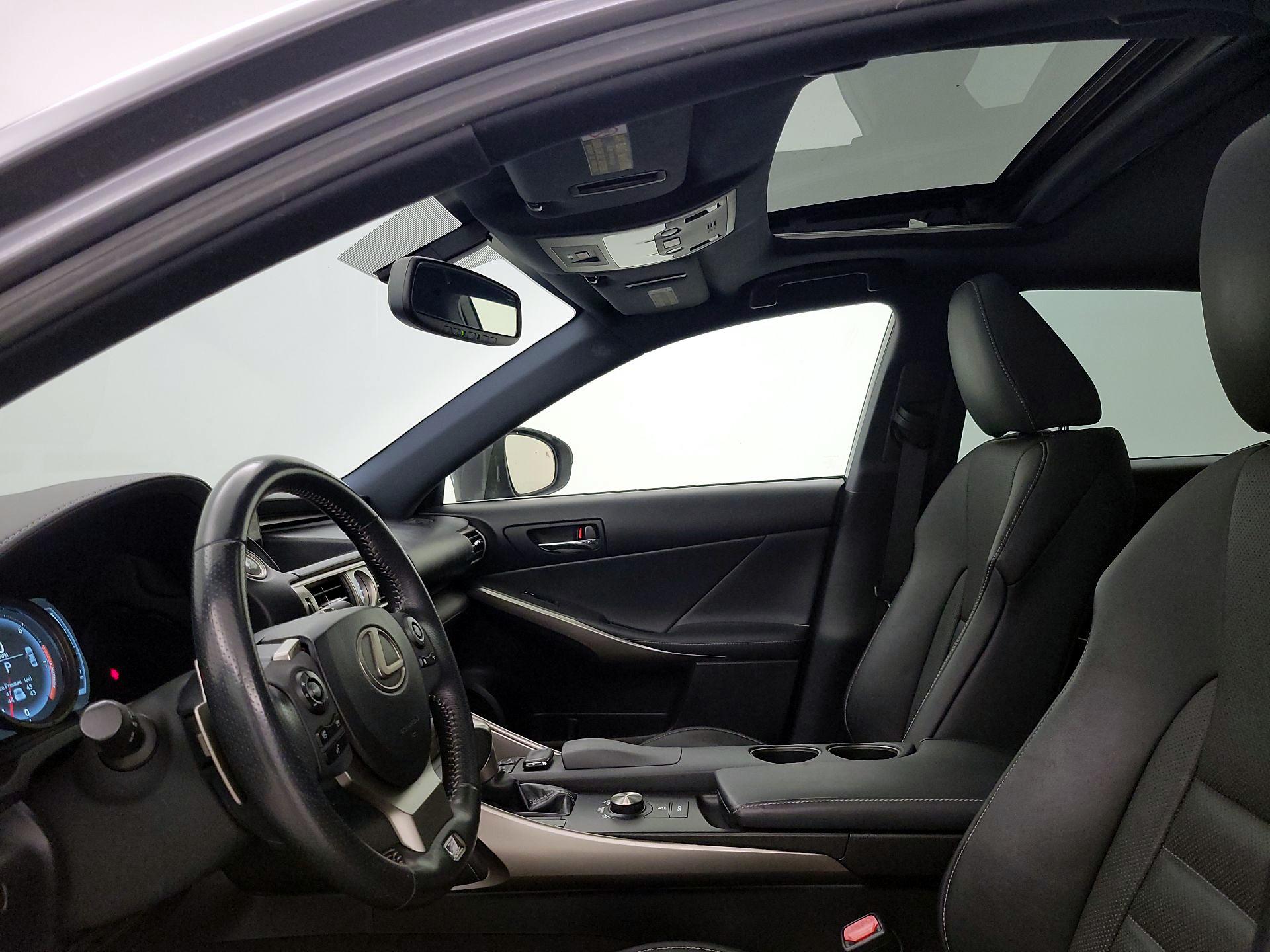 Thumbnail: 2015 Lexus IS - 20