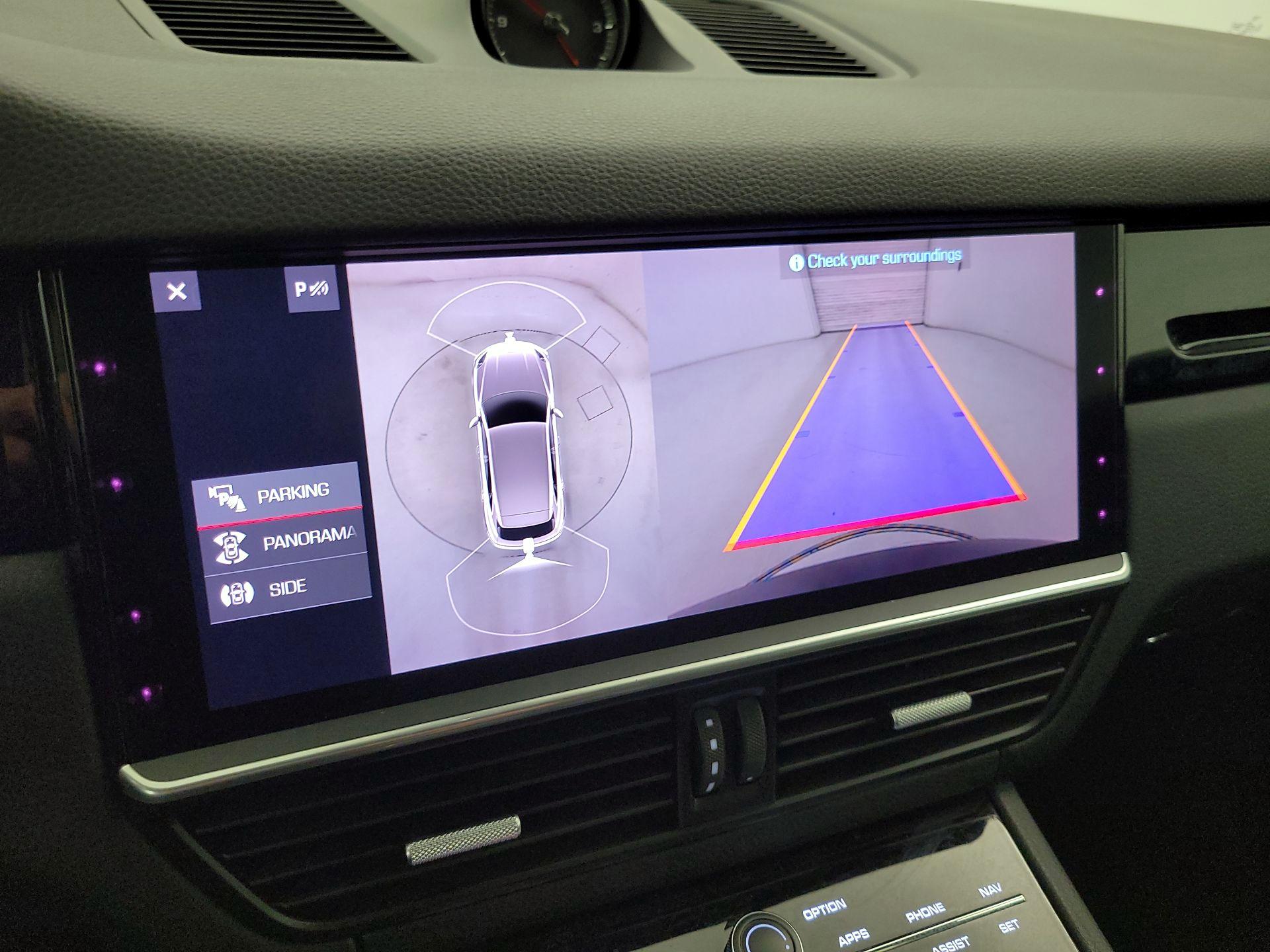 Thumbnail: 2020 Porsche Cayenne - 15