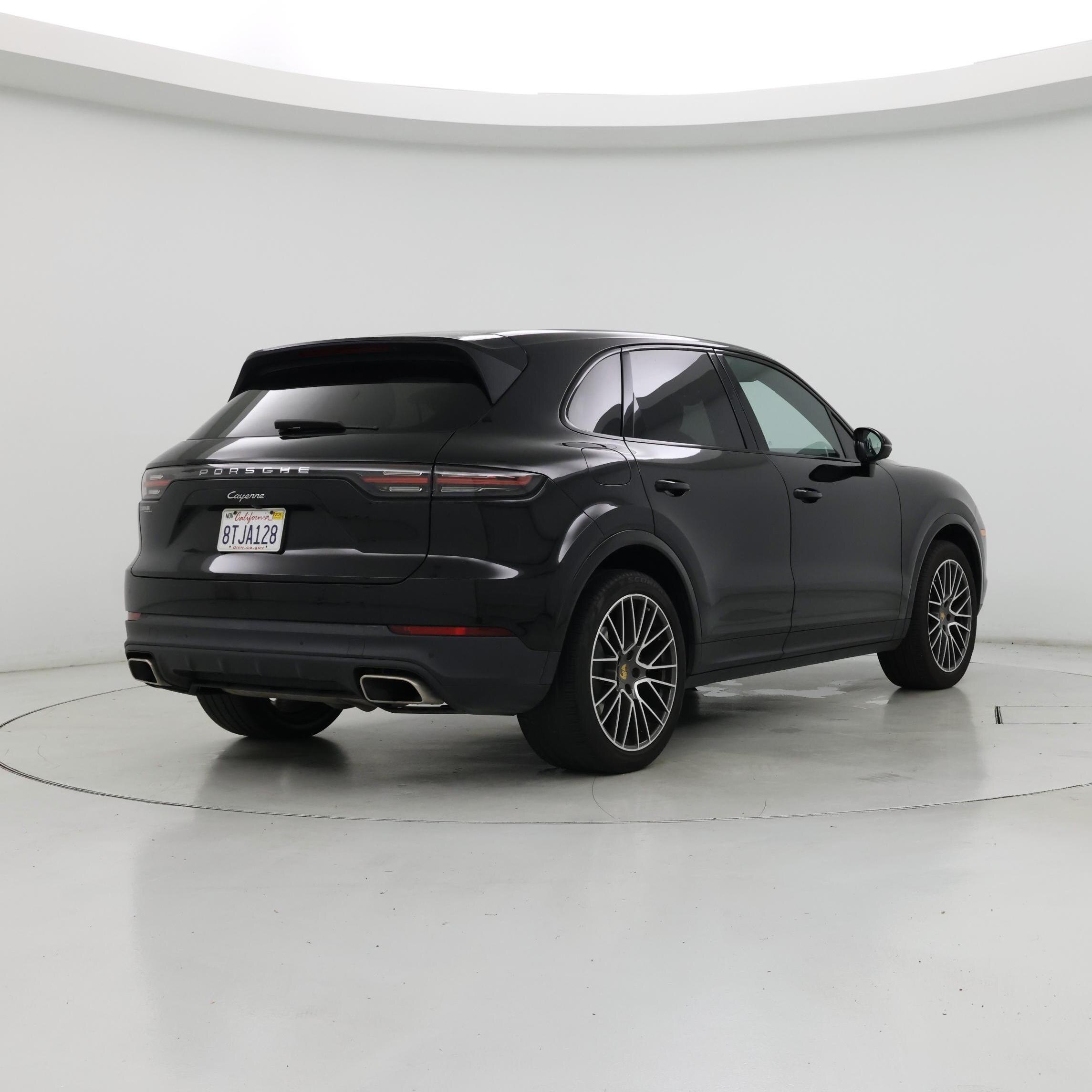 Thumbnail: 2020 Porsche Cayenne - 8