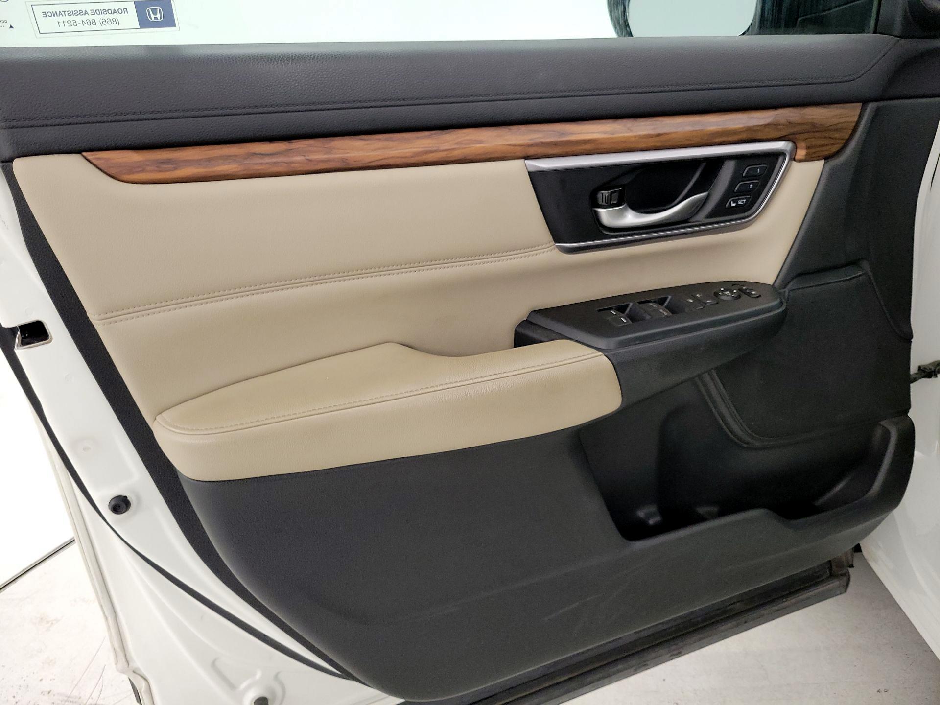 Thumbnail: 2017 Honda CR-V - 12