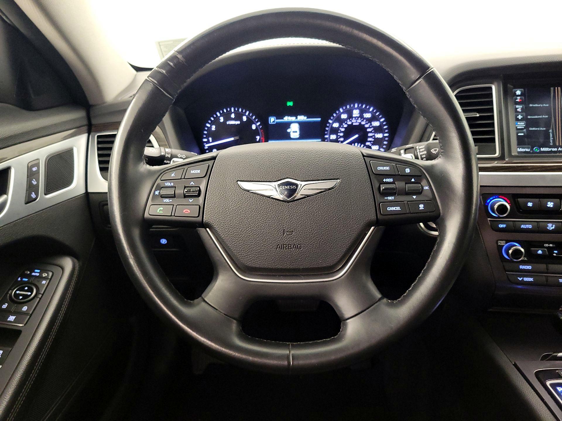 Thumbnail: 2018 Genesis G80 - 10