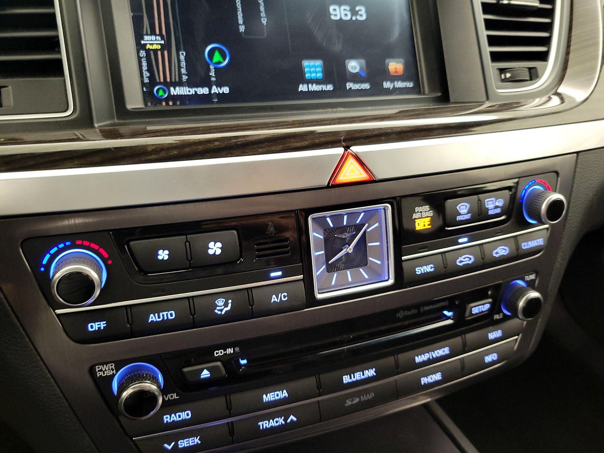 Thumbnail: 2018 Genesis G80 - 17