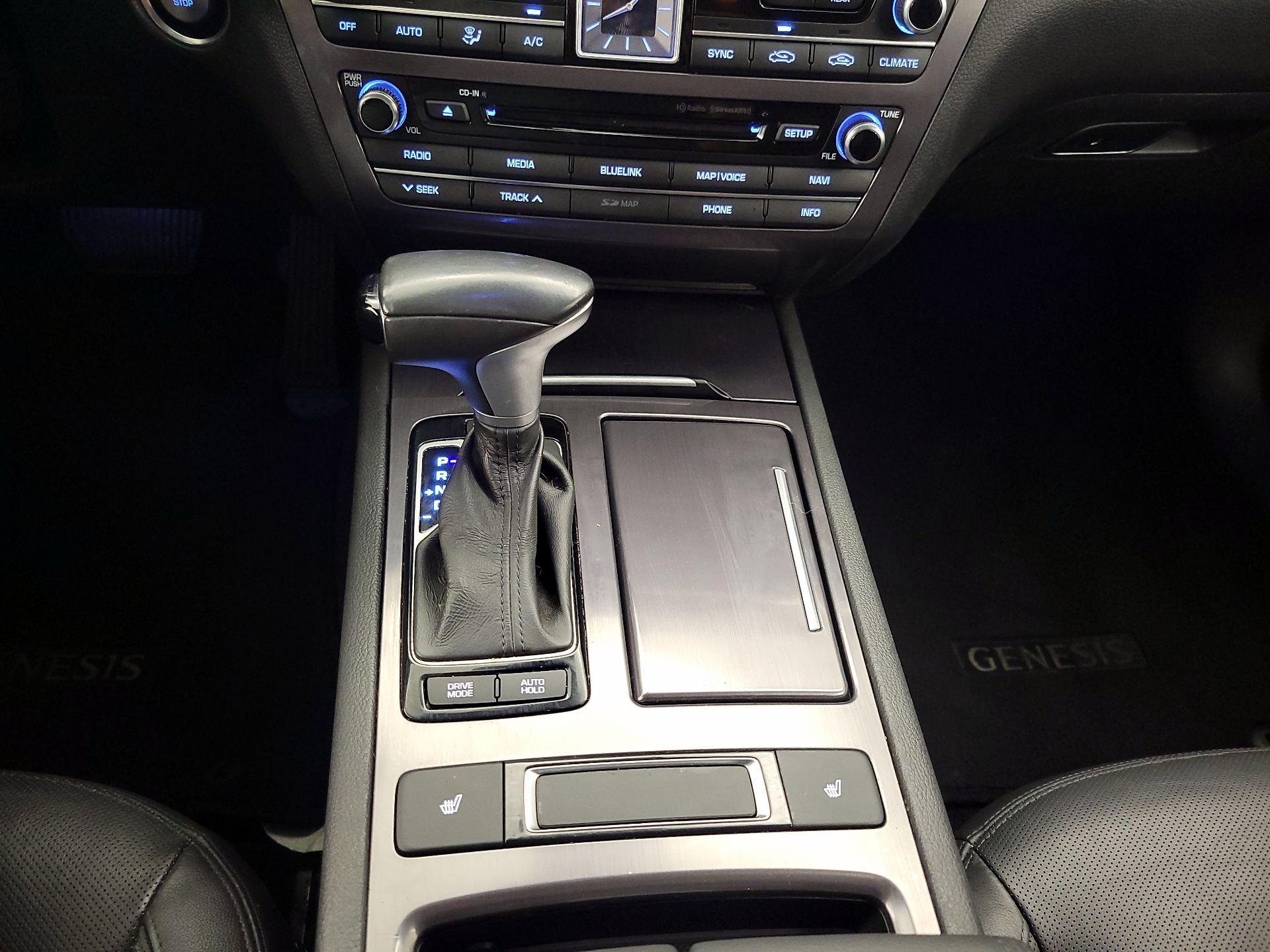 Thumbnail: 2018 Genesis G80 - 18