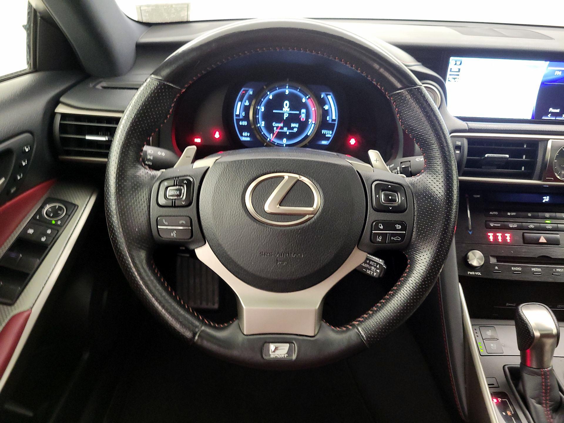 Thumbnail: 2018 Lexus IS - 10