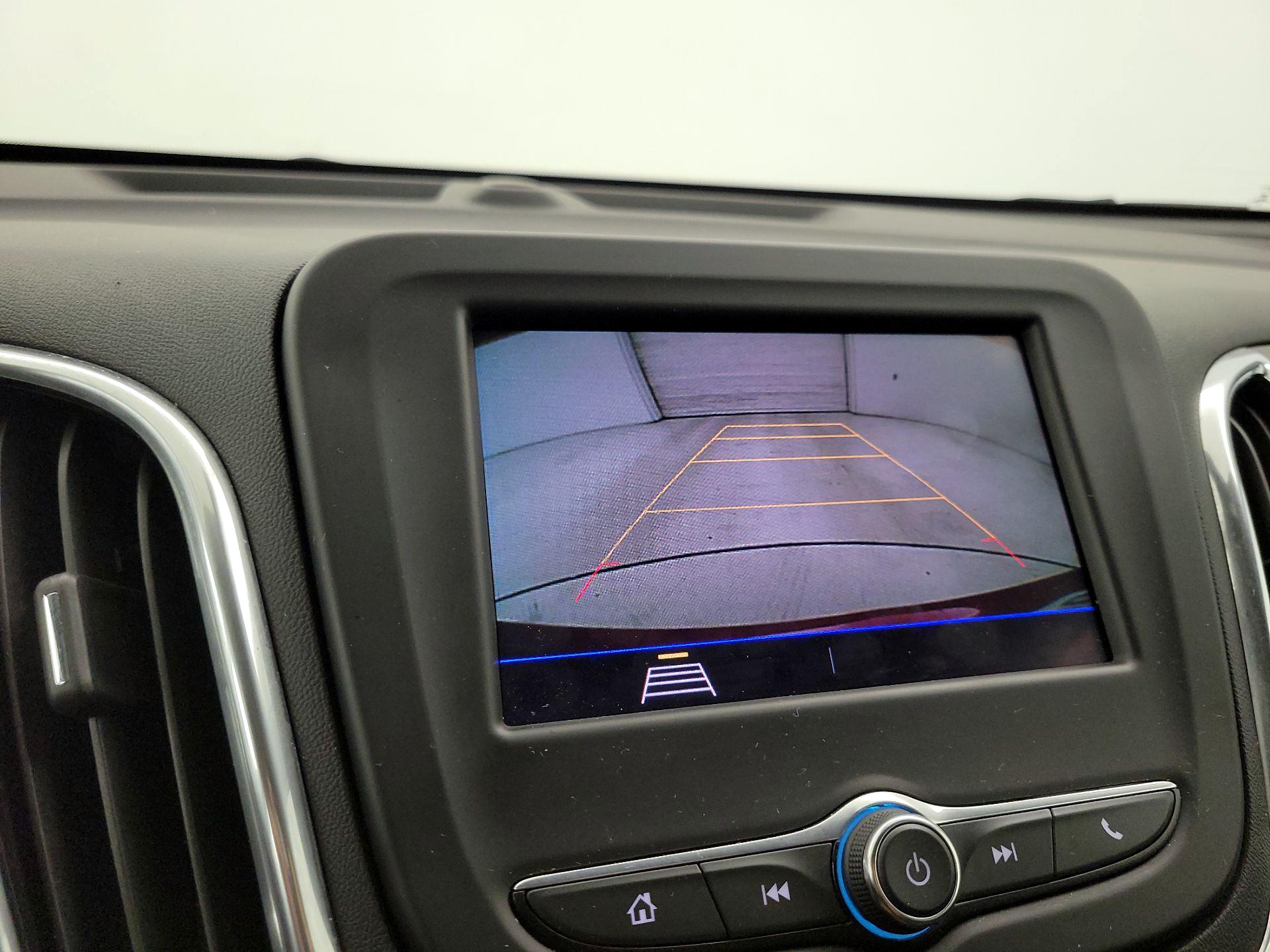 Thumbnail: 2021 Chevrolet Equinox - 14