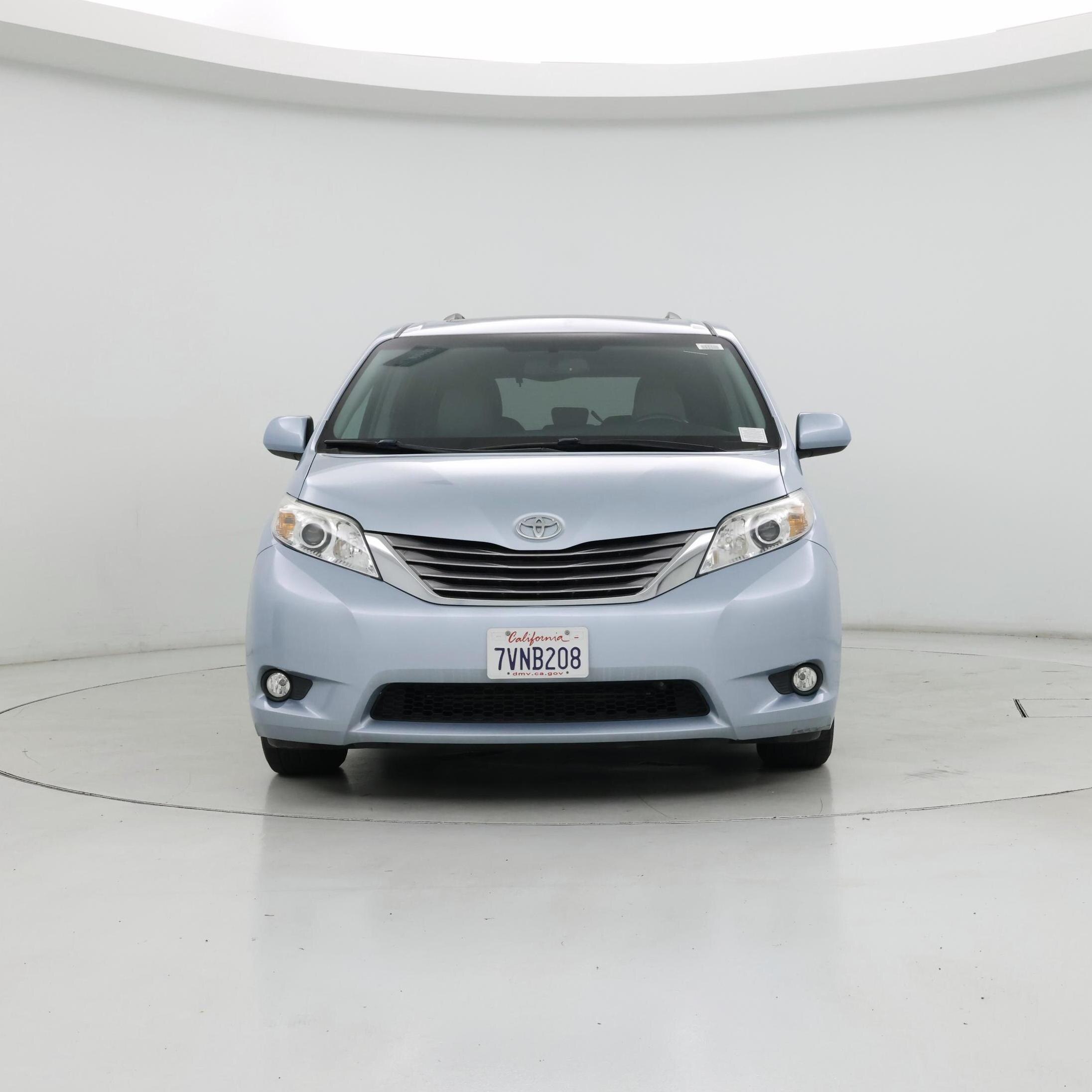 Thumbnail: 2017 Toyota Sienna - 5