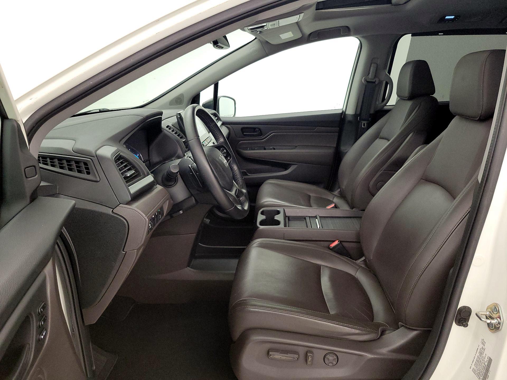 Thumbnail: 2019 Honda Odyssey - 11