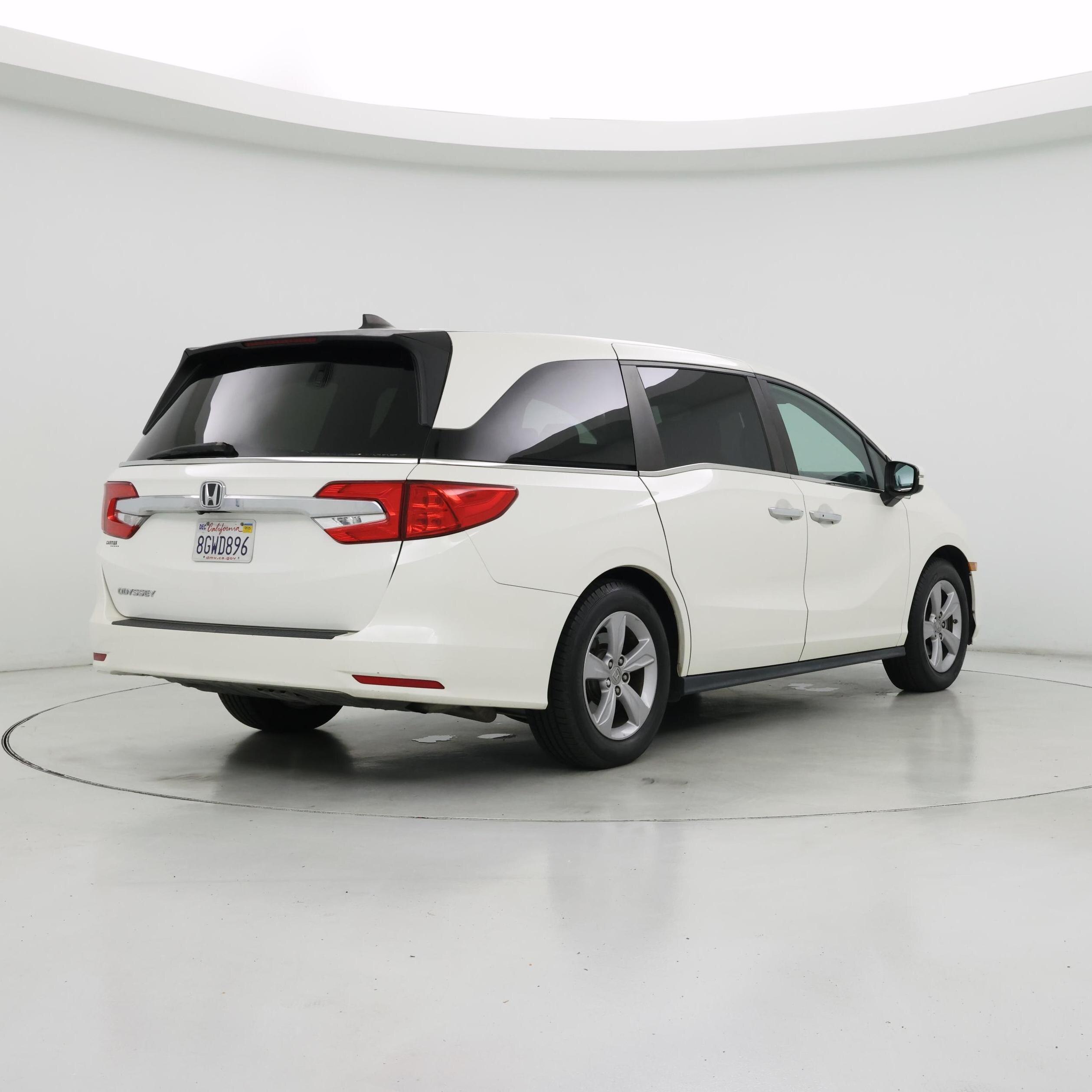Thumbnail: 2019 Honda Odyssey - 8